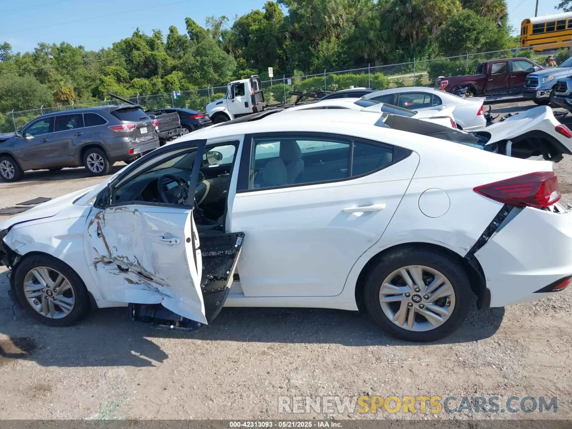 14 fotografías del automóvil dañado 5NPD84LF6LH499797 HYUNDAI ELANTRA 2020