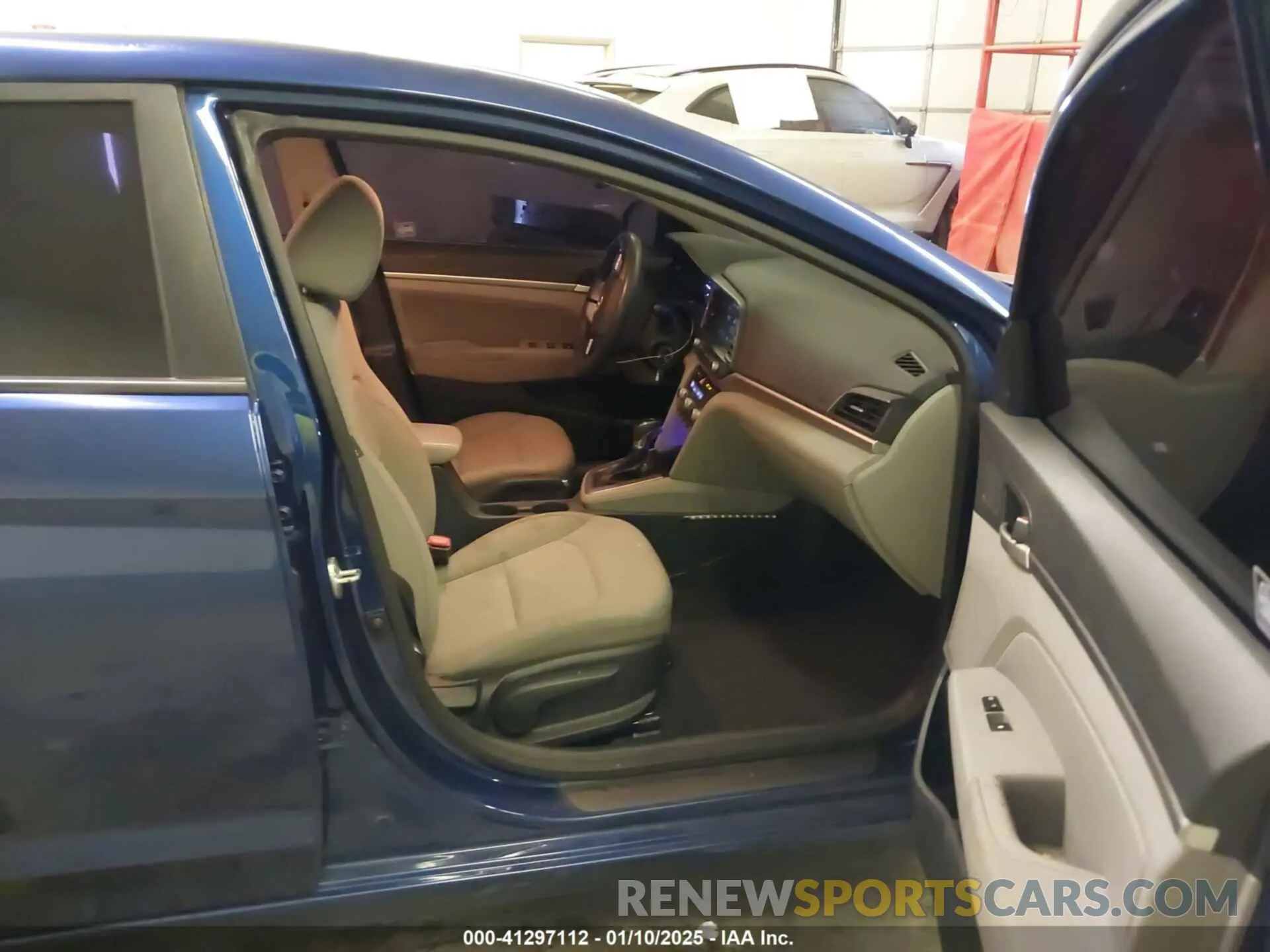 5 fotografías del automóvil dañado 5NPD84LF6LH566303 HYUNDAI ELANTRA 2020