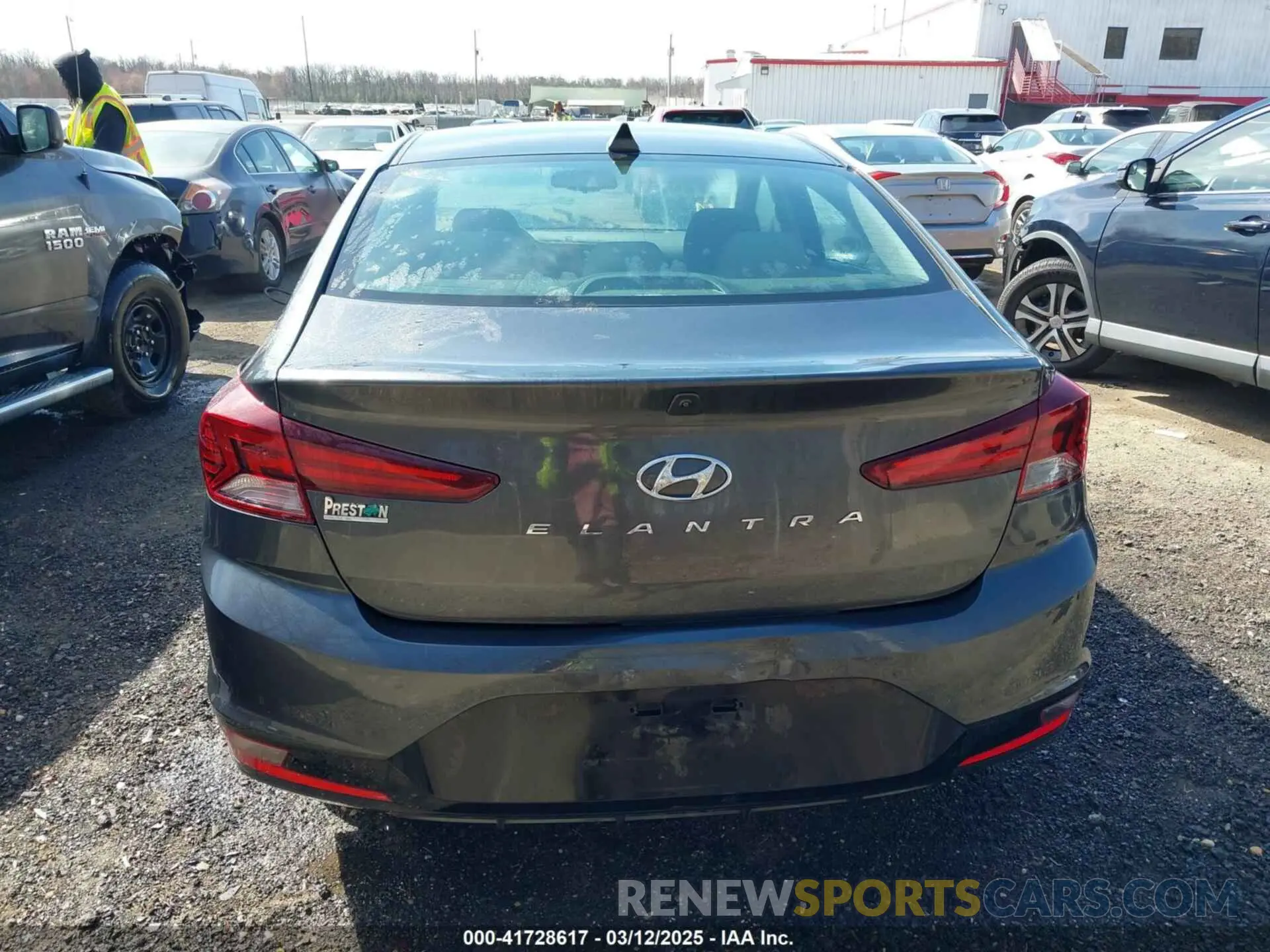 16 fotografías del automóvil dañado 5NPD84LF6LH591802 HYUNDAI ELANTRA 2020
