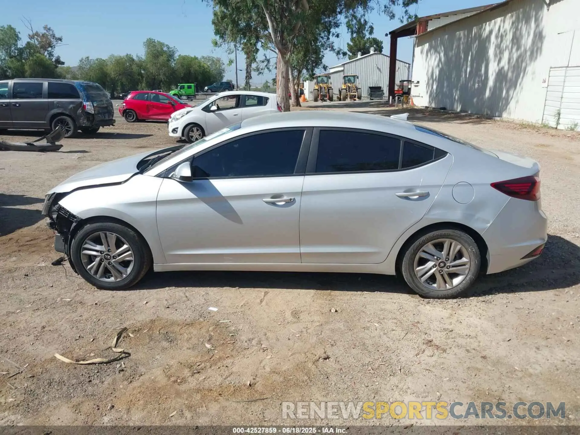 15 fotografías del automóvil dañado 5NPD84LF7LH513495 HYUNDAI ELANTRA 2020
