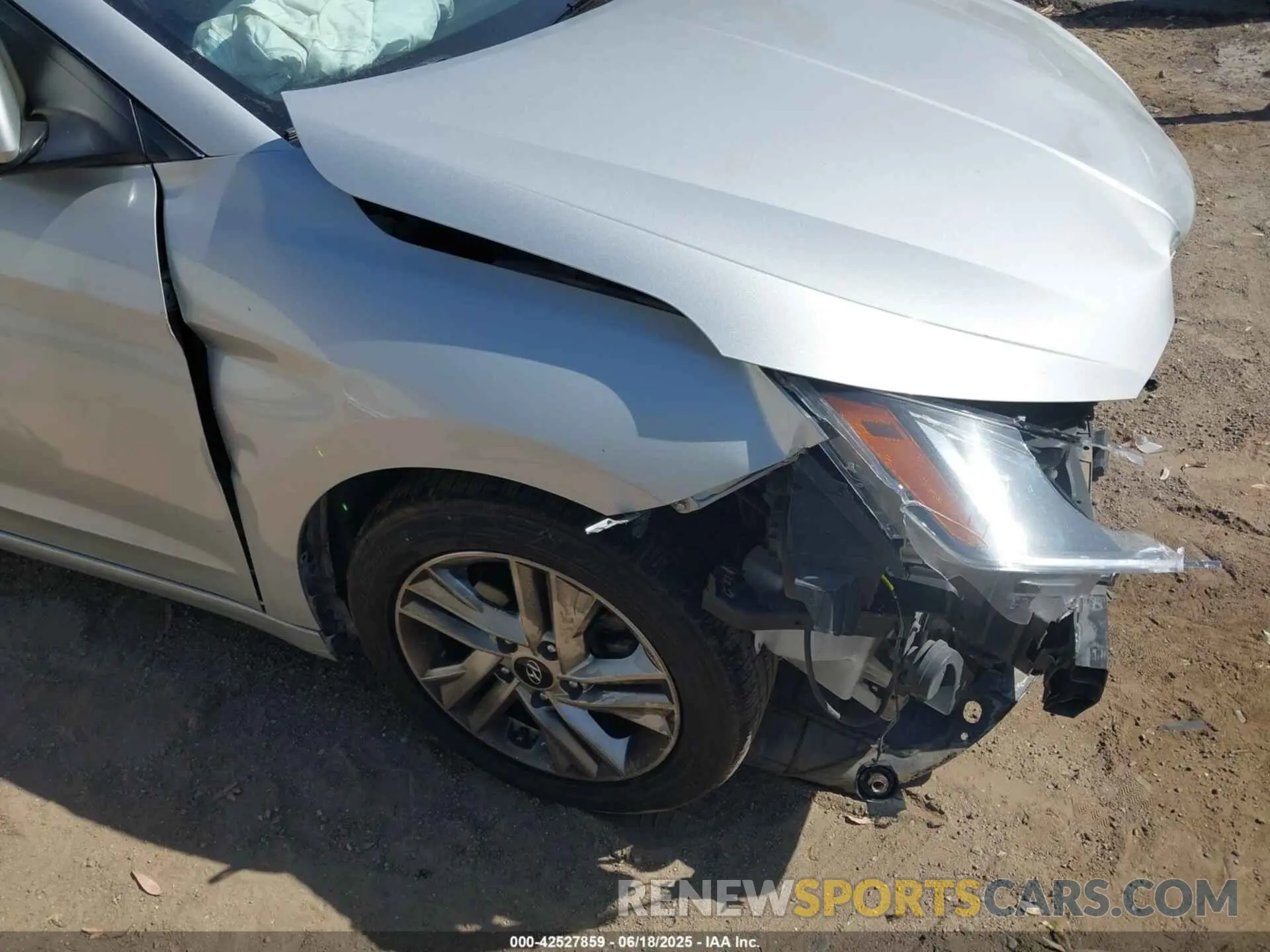 19 fotografías del automóvil dañado 5NPD84LF7LH513495 HYUNDAI ELANTRA 2020