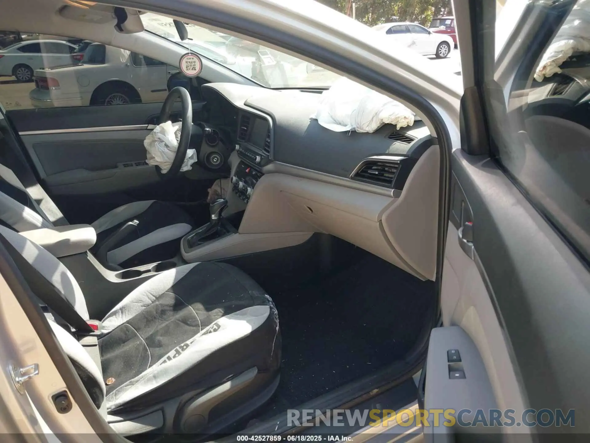 5 fotografías del automóvil dañado 5NPD84LF7LH513495 HYUNDAI ELANTRA 2020