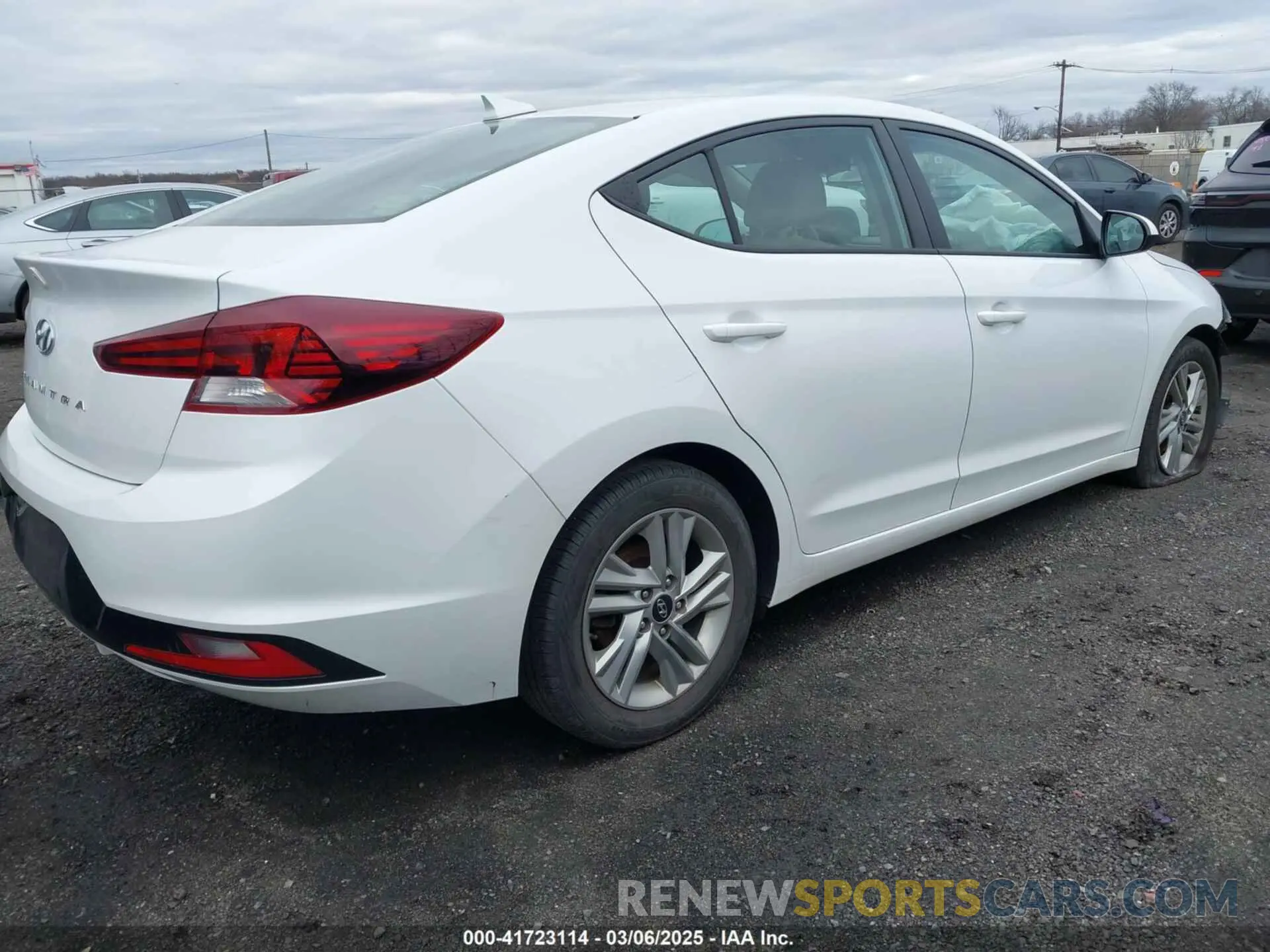 4 fotografías del automóvil dañado 5NPD84LF8LH572393 HYUNDAI ELANTRA 2020