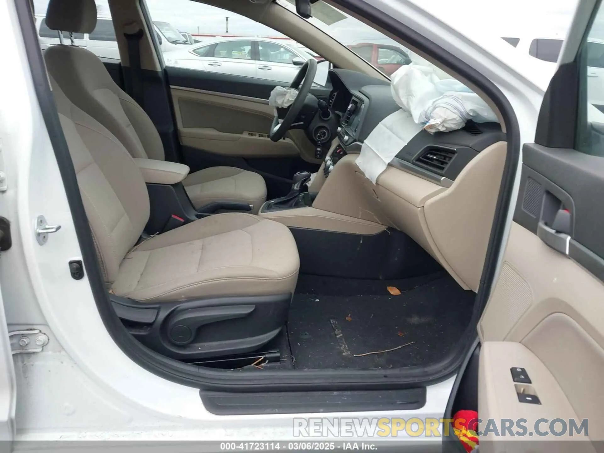 5 fotografías del automóvil dañado 5NPD84LF8LH572393 HYUNDAI ELANTRA 2020
