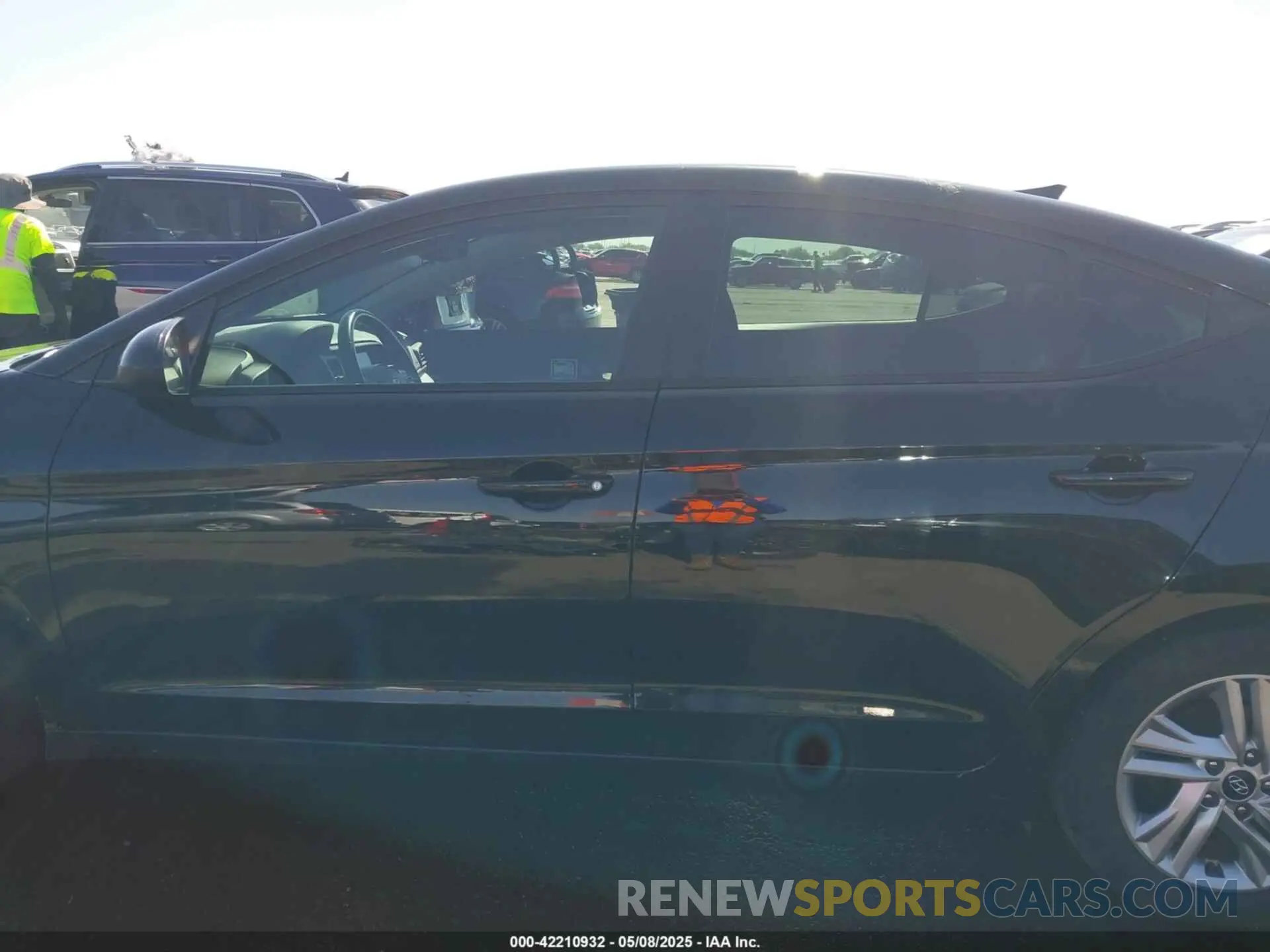 15 fotografías del automóvil dañado 5NPD84LF8LH605828 HYUNDAI ELANTRA 2020