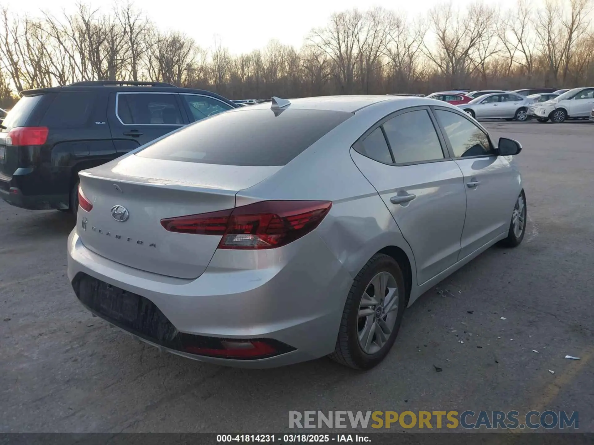 4 fotografías del automóvil dañado 5NPD84LF9LH505432 HYUNDAI ELANTRA 2020