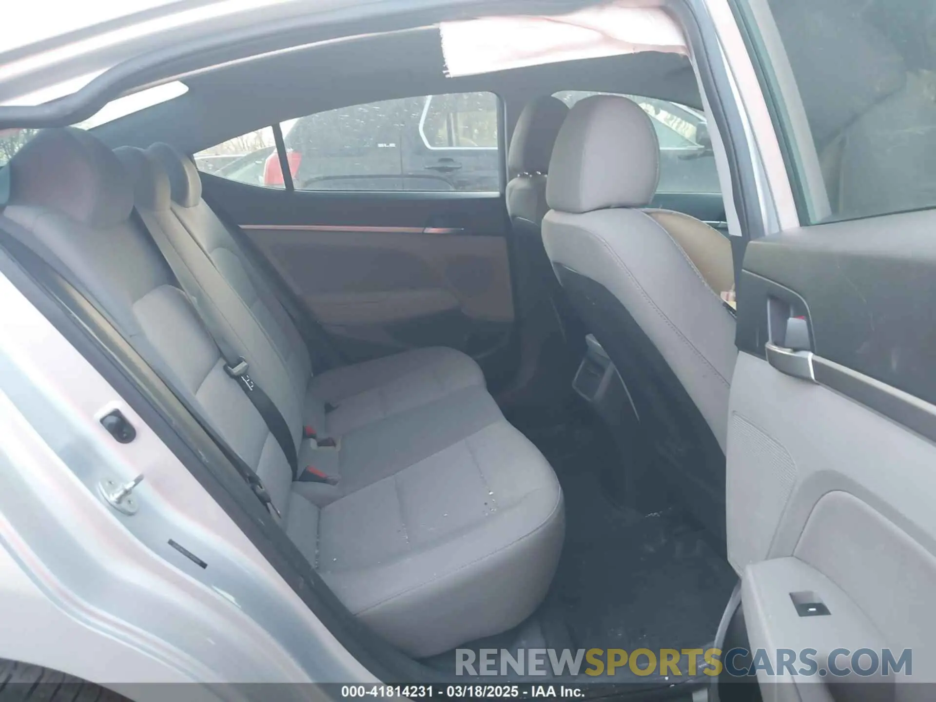 8 fotografías del automóvil dañado 5NPD84LF9LH505432 HYUNDAI ELANTRA 2020