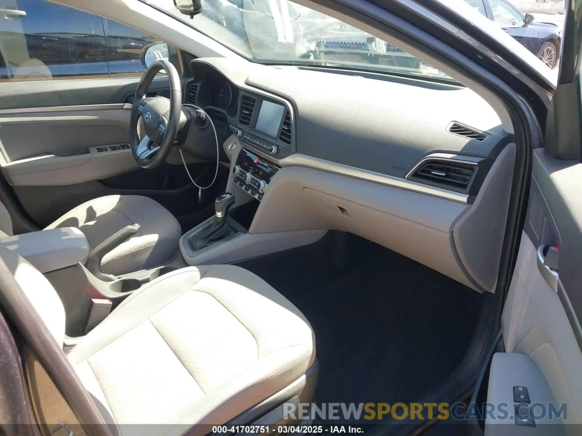 5 fotografías del automóvil dañado 5NPD84LF9LH558115 HYUNDAI ELANTRA 2020