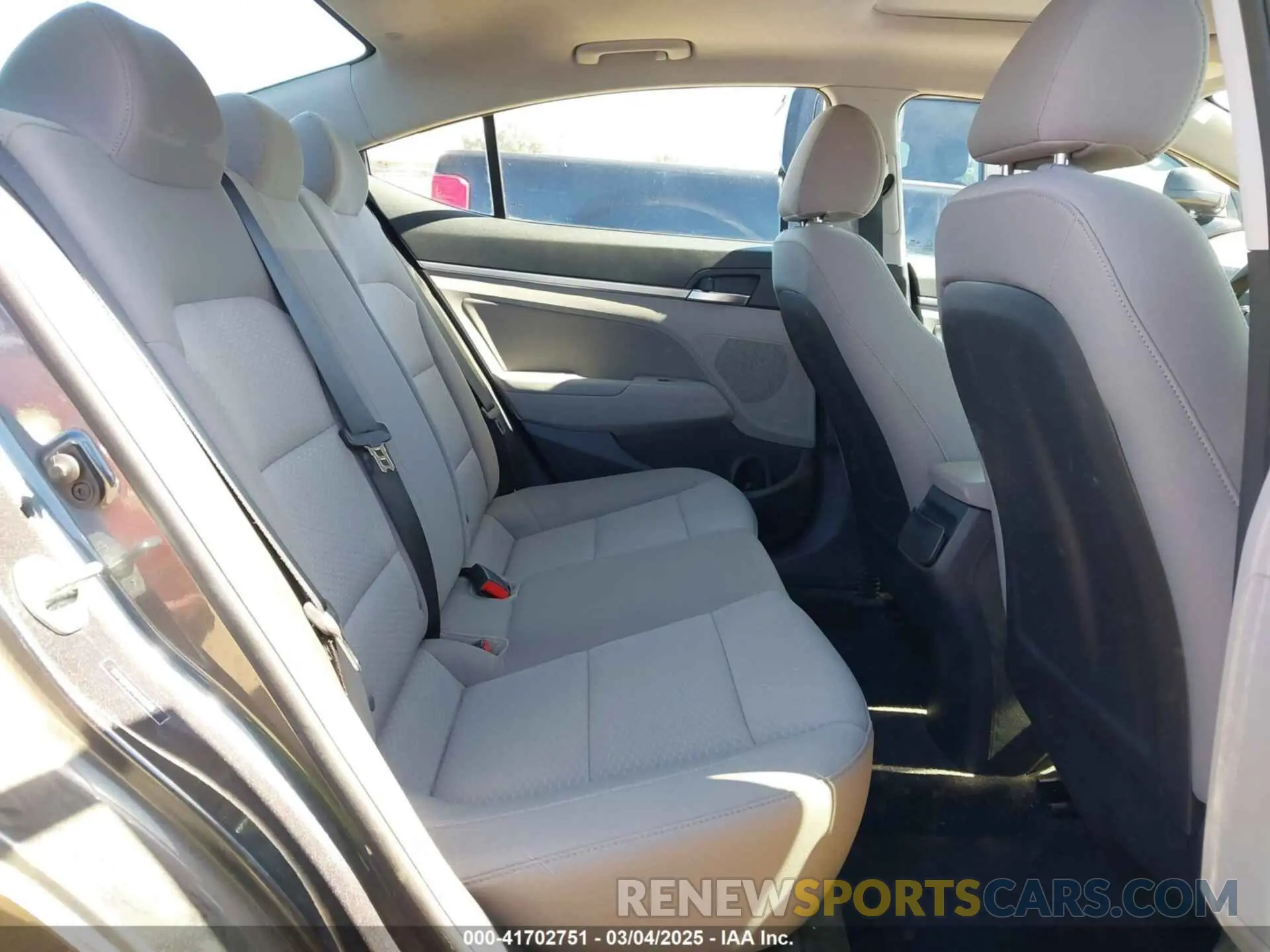 8 fotografías del automóvil dañado 5NPD84LF9LH558115 HYUNDAI ELANTRA 2020