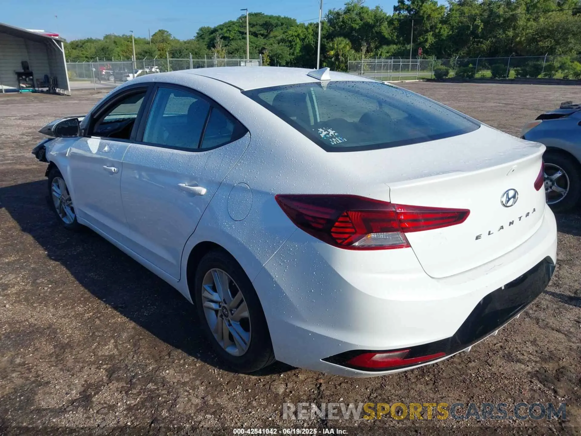 3 fotografías del automóvil dañado 5NPD84LF9LH579563 HYUNDAI ELANTRA 2020