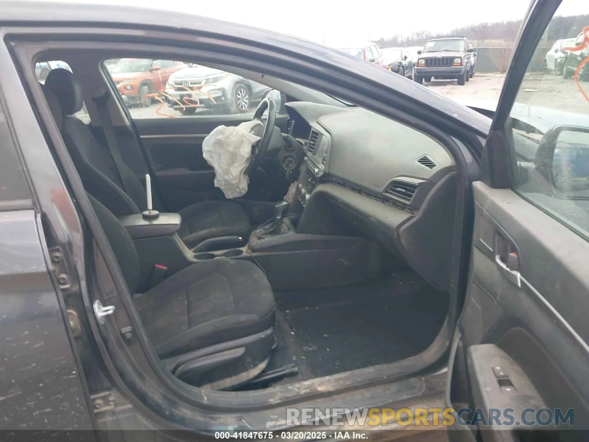 5 fotografías del automóvil dañado 5NPD84LF9LH583368 HYUNDAI ELANTRA 2020