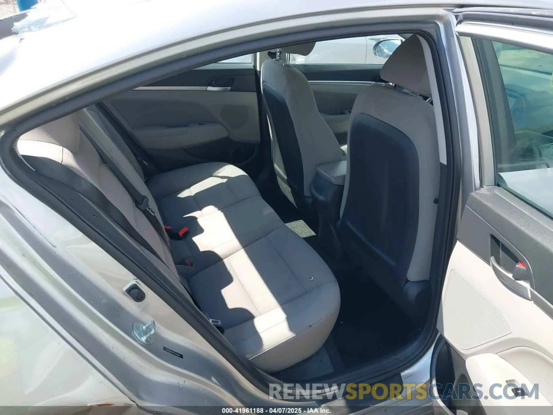 8 fotografías del automóvil dañado 5NPD84LF9LH584648 HYUNDAI ELANTRA 2020