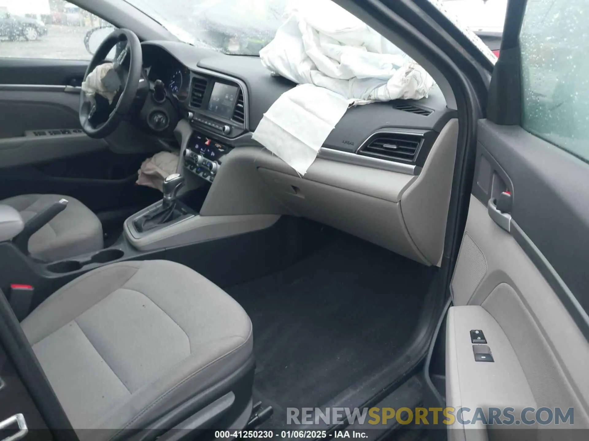 5 fotografías del automóvil dañado 5NPD84LF9LH595178 HYUNDAI ELANTRA 2020