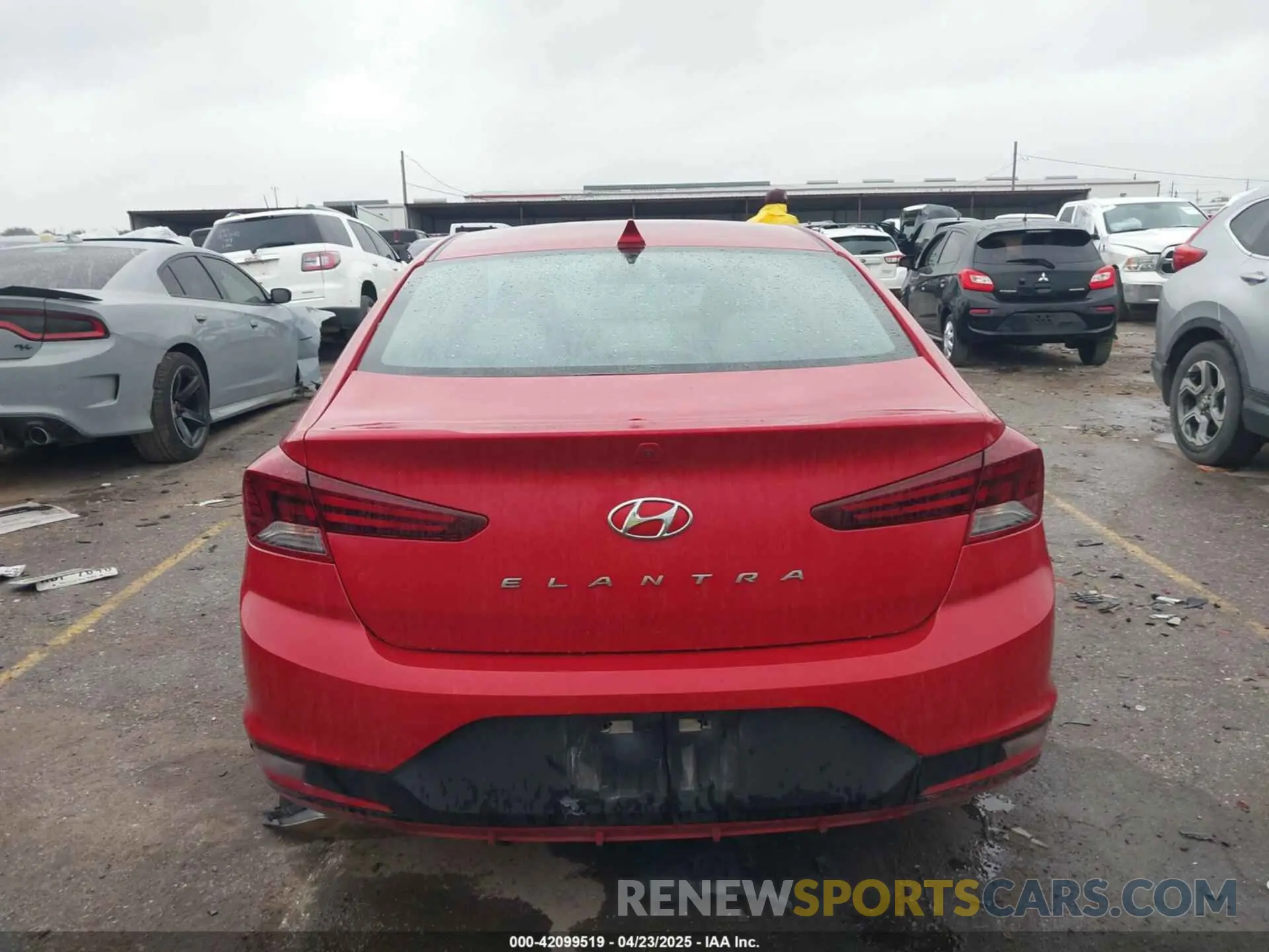 16 fotografías del automóvil dañado 5NPD84LF9LH632424 HYUNDAI ELANTRA 2020