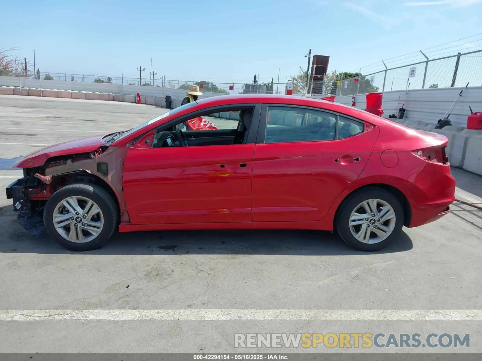 15 fotografías del automóvil dañado 5NPD84LFXLH513927 HYUNDAI ELANTRA 2020