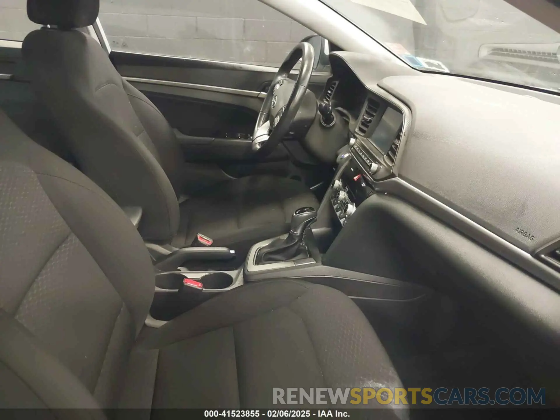 5 fotografías del automóvil dañado 5NPD84LFXLH537323 HYUNDAI ELANTRA 2020