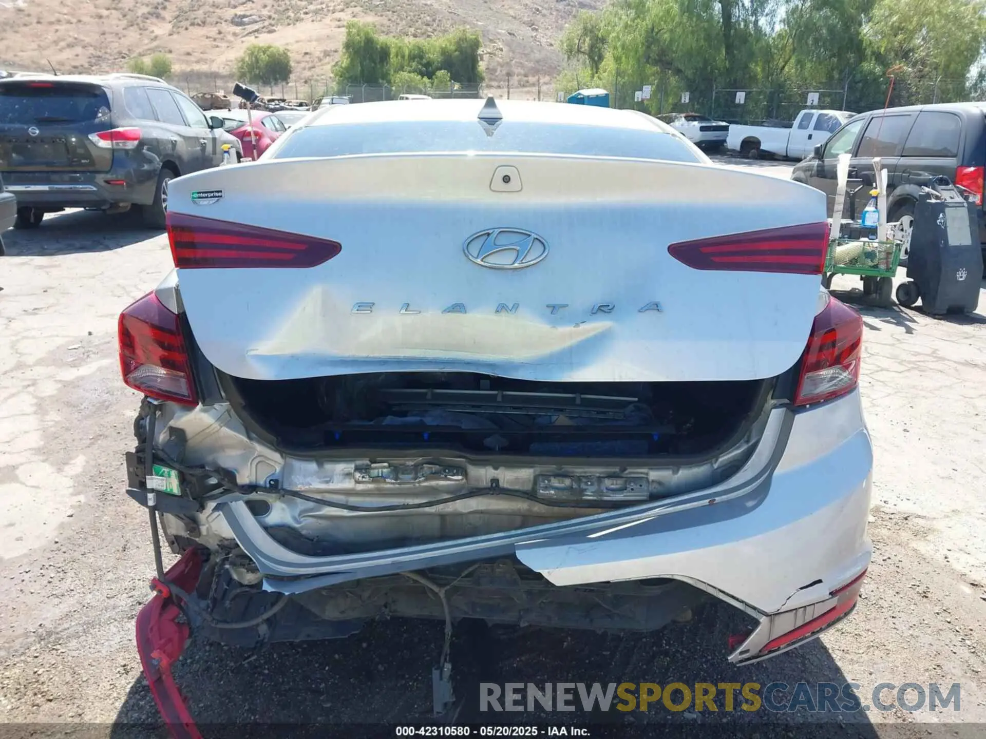 16 fotografías del automóvil dañado 5NPD84LFXLH538732 HYUNDAI ELANTRA 2020