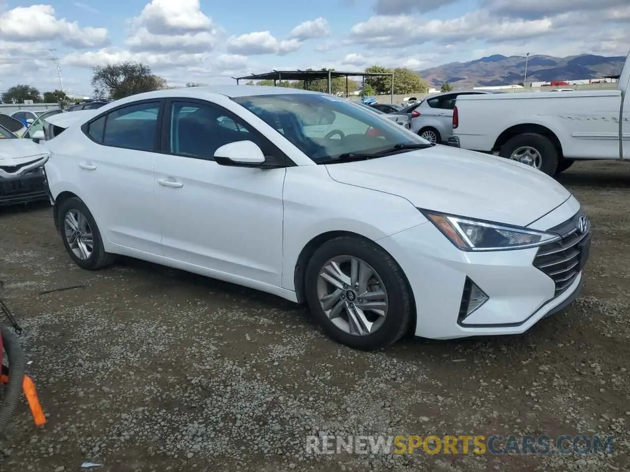 4 fotografías del automóvil dañado 5NPD84LFXLH538942 HYUNDAI ELANTRA 2020
