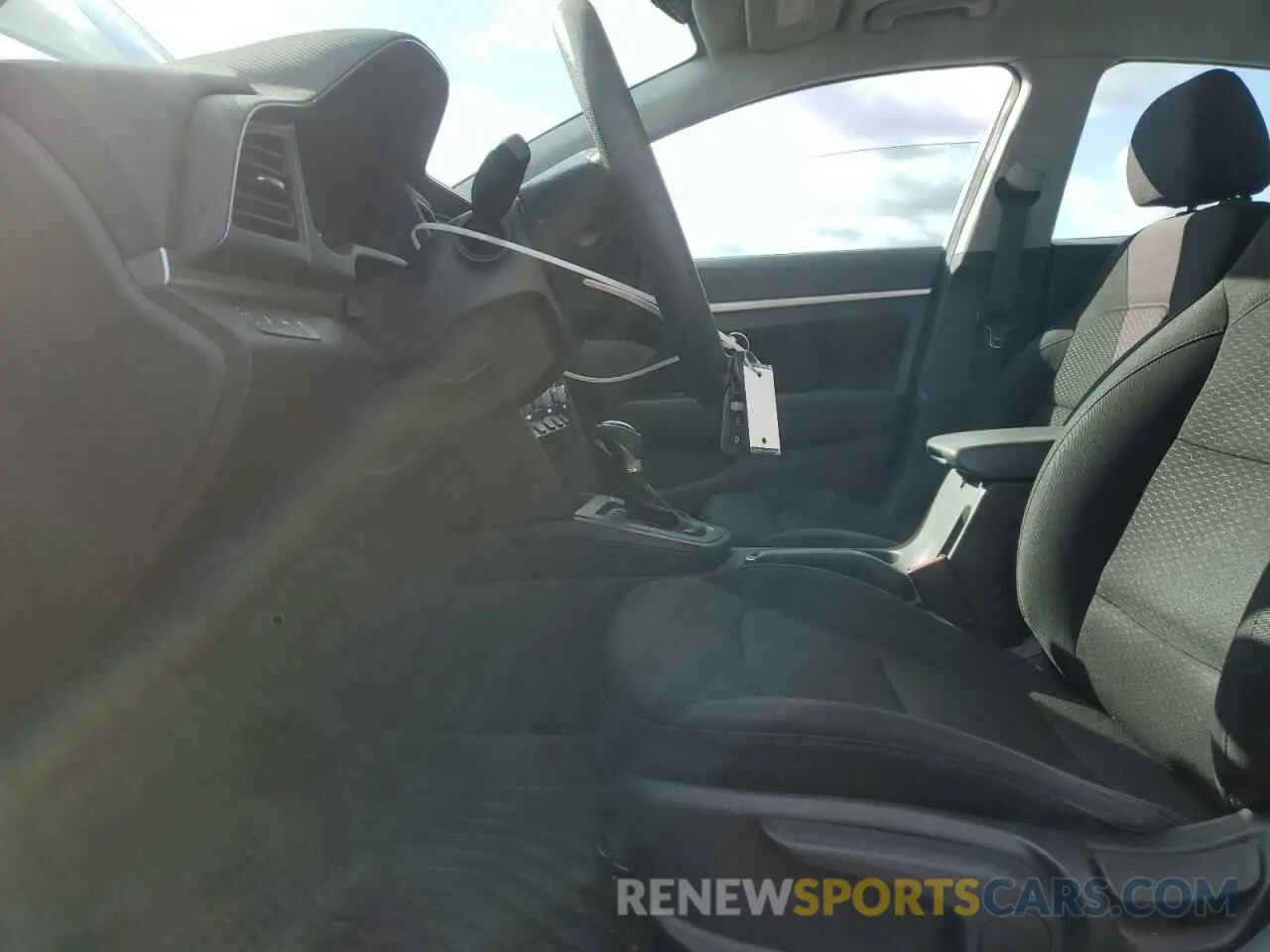 7 fotografías del automóvil dañado 5NPD84LFXLH538942 HYUNDAI ELANTRA 2020
