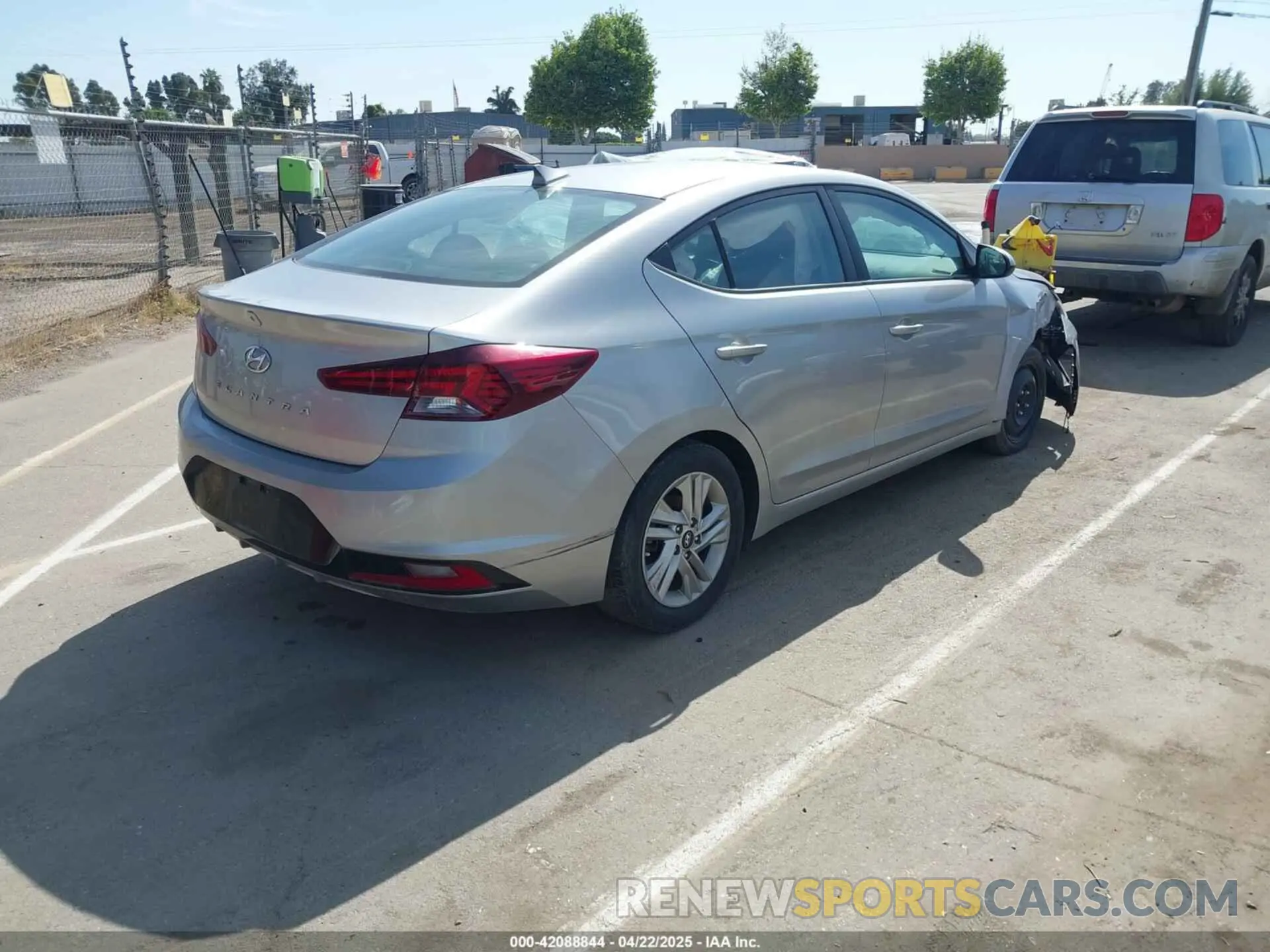 4 fotografías del automóvil dañado 5NPD84LFXLH551559 HYUNDAI ELANTRA 2020