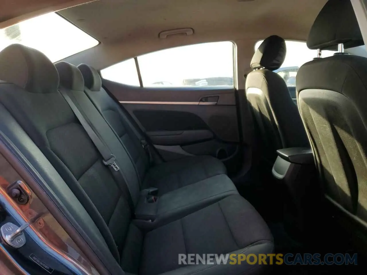 10 fotografías del automóvil dañado 5NPD84LFXLH558091 HYUNDAI ELANTRA 2020