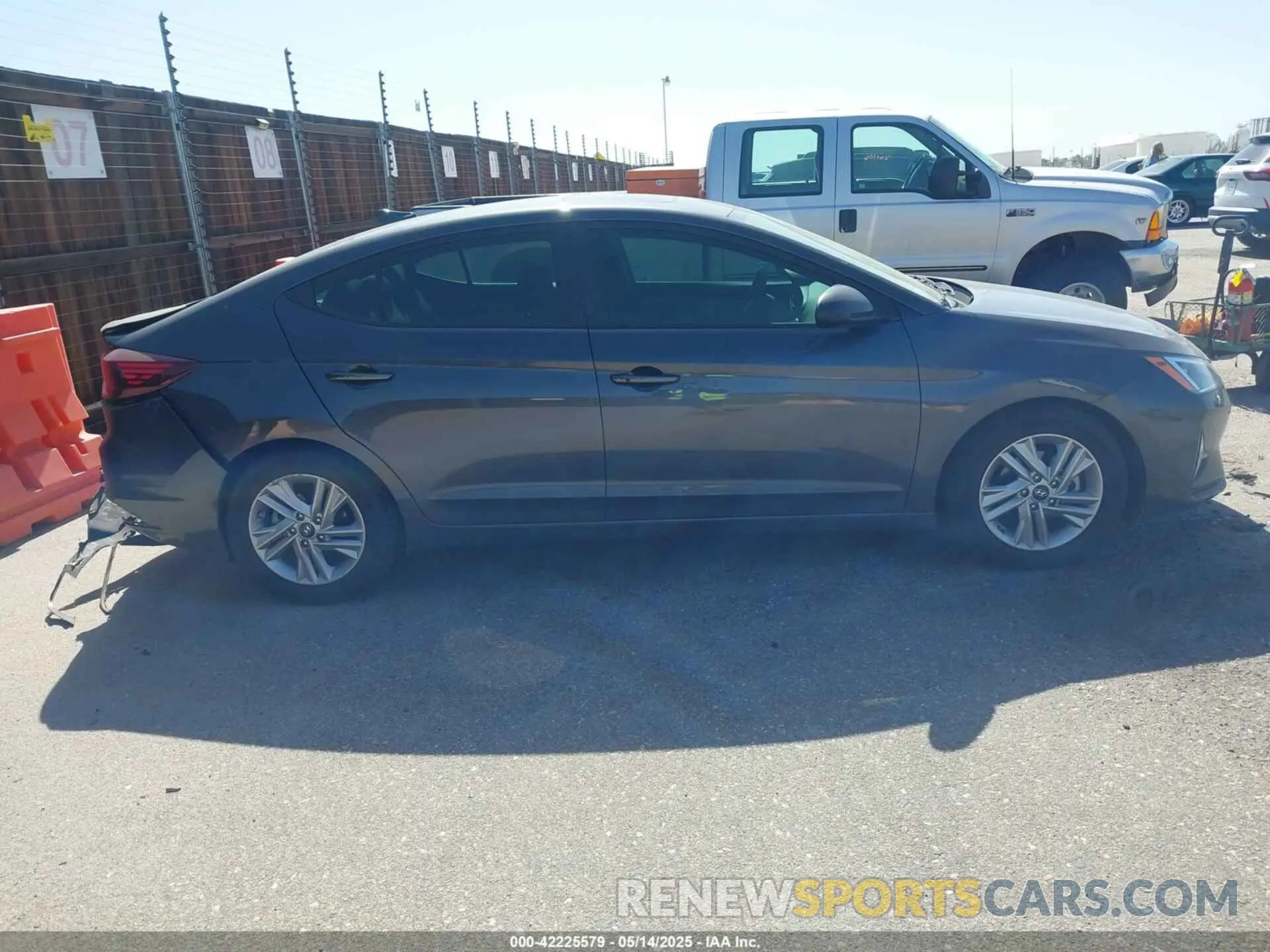 13 fotografías del automóvil dañado 5NPD84LFXLH561461 HYUNDAI ELANTRA 2020