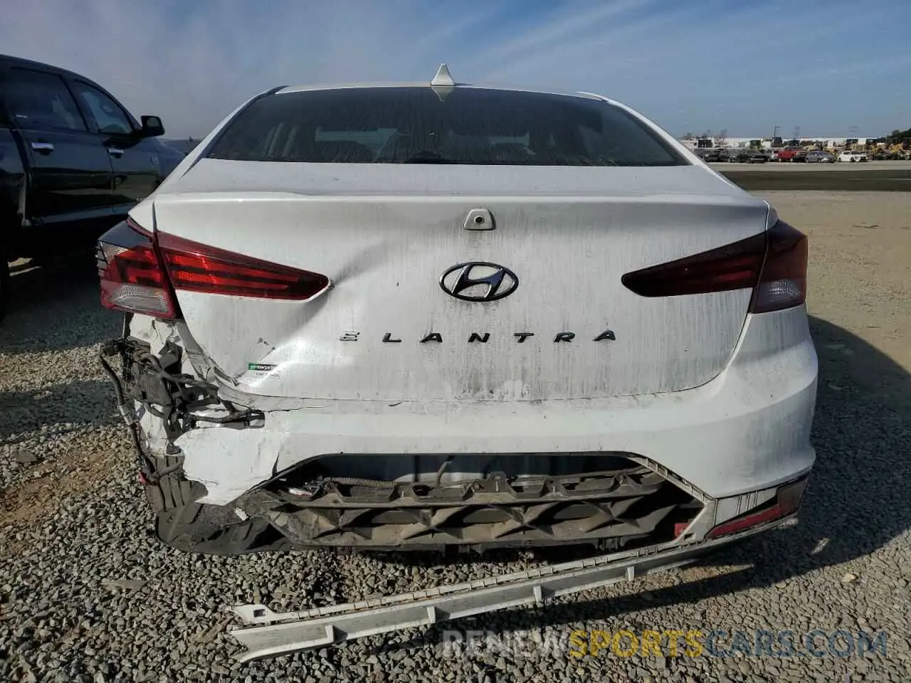 6 fotografías del automóvil dañado 5NPD84LFXLH577336 HYUNDAI ELANTRA 2020