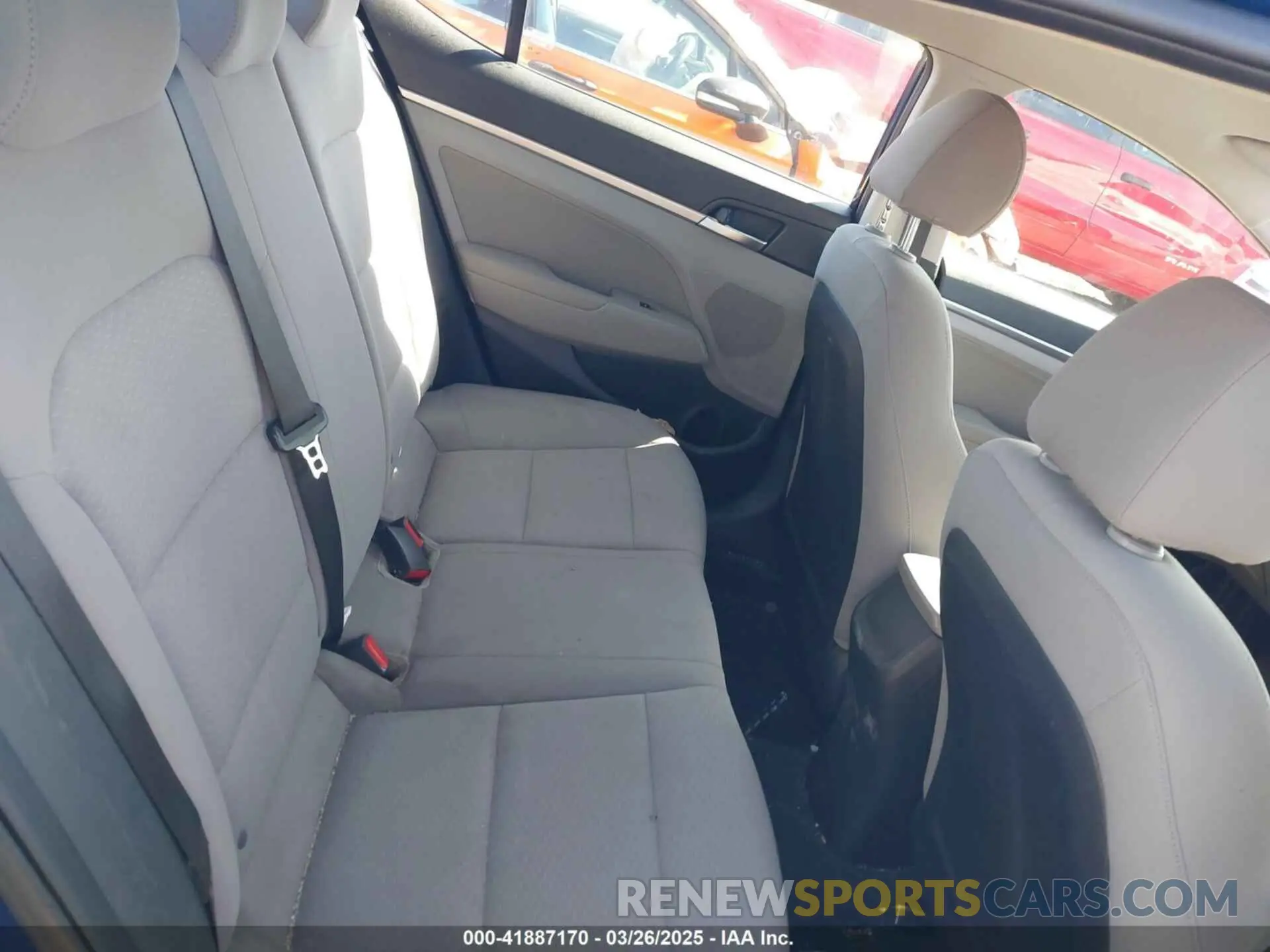 8 fotografías del automóvil dañado 5NPD84LFXLH583556 HYUNDAI ELANTRA 2020