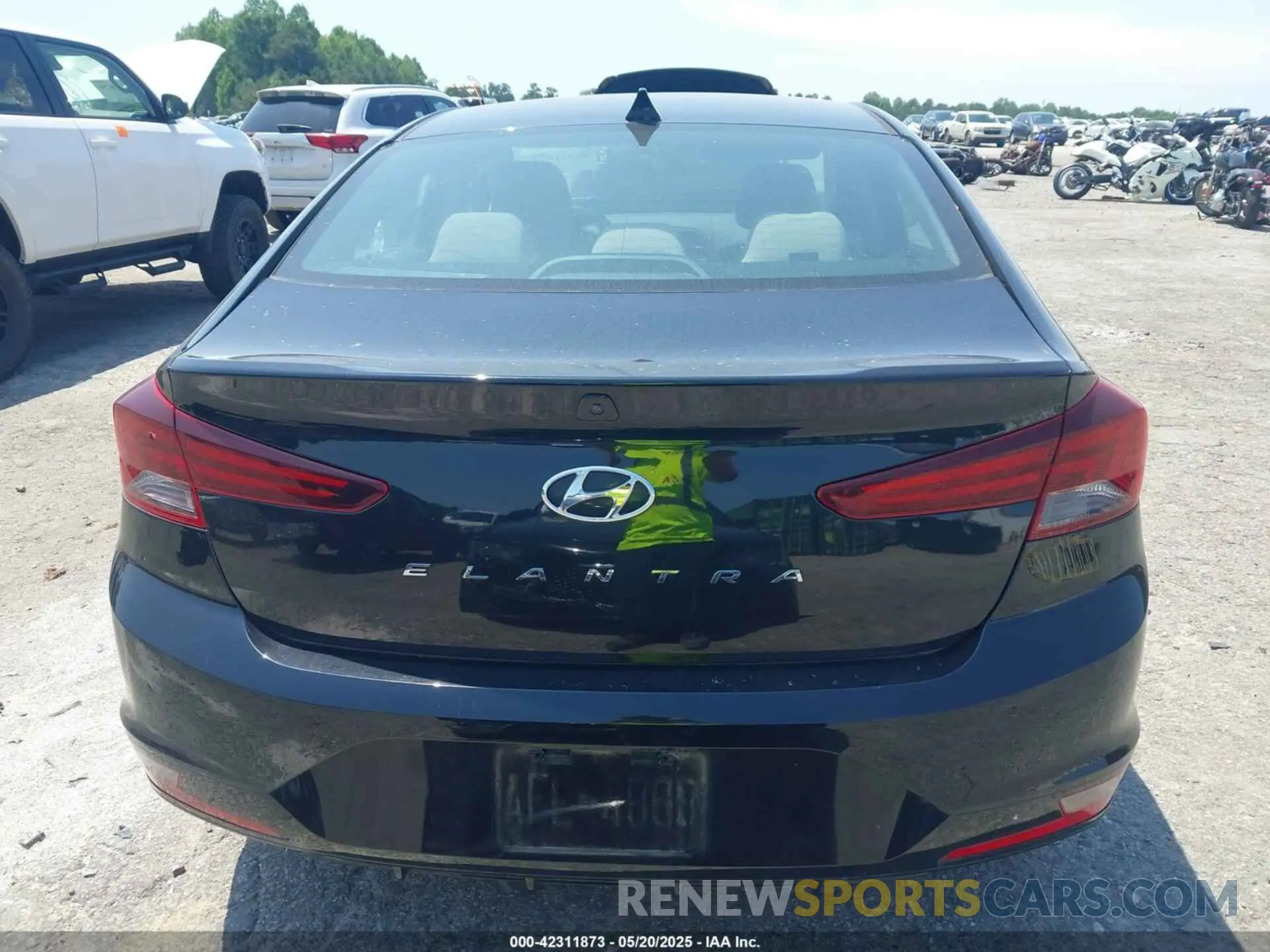 15 fotografías del automóvil dañado 5NPD84LFXLH603174 HYUNDAI ELANTRA 2020