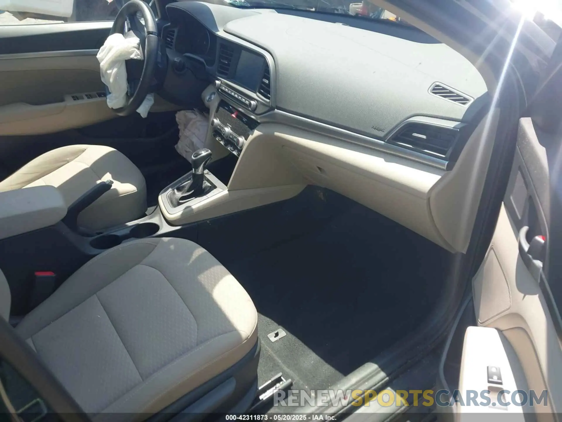 5 fotografías del automóvil dañado 5NPD84LFXLH603174 HYUNDAI ELANTRA 2020