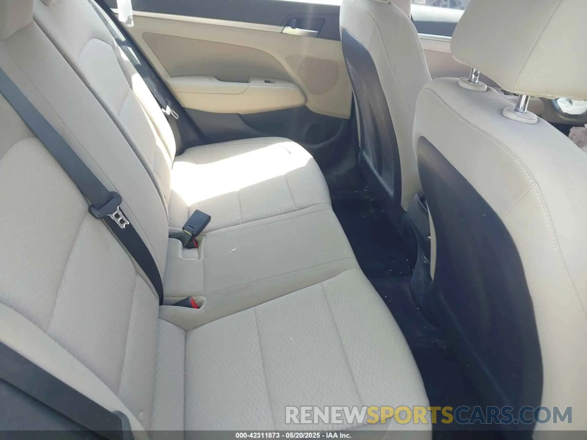 8 fotografías del automóvil dañado 5NPD84LFXLH603174 HYUNDAI ELANTRA 2020