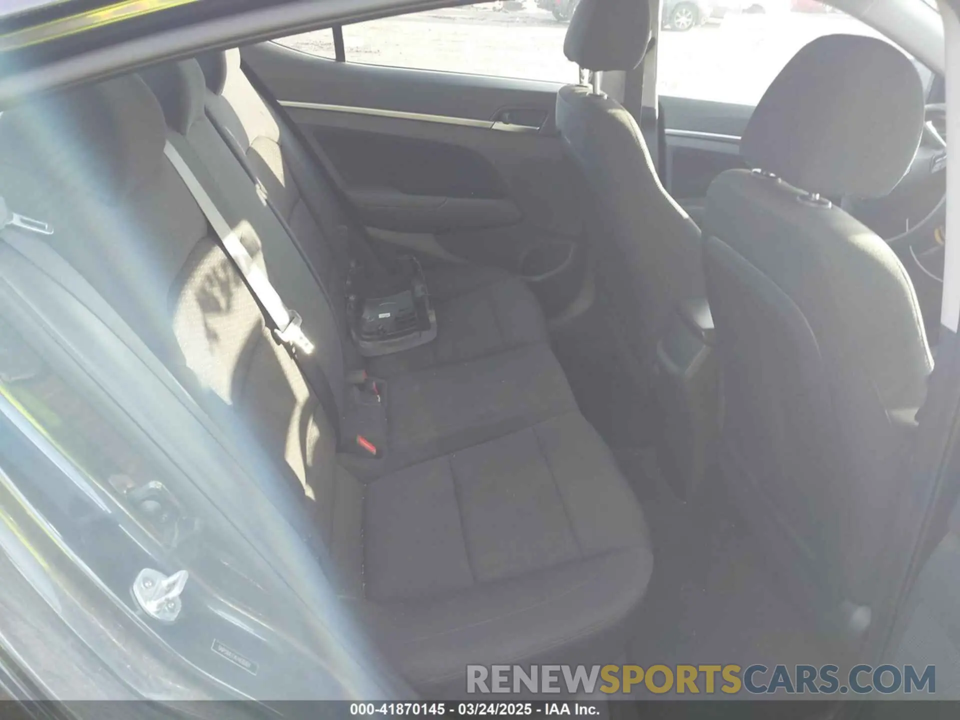 8 fotografías del automóvil dañado 5NPD84LFXLH630309 HYUNDAI ELANTRA 2020