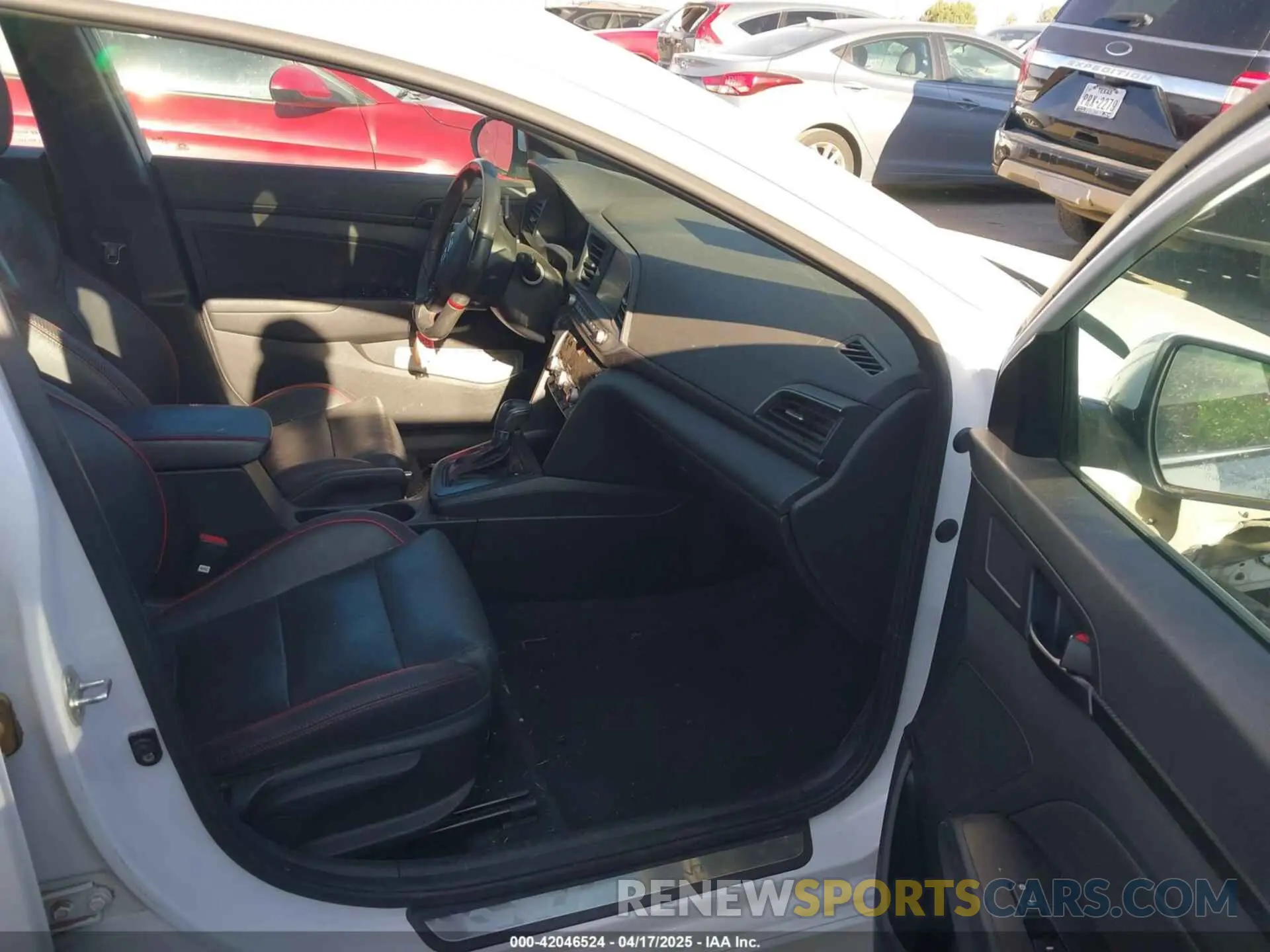 5 fotografías del automóvil dañado KMHD04LB5LU961269 HYUNDAI ELANTRA 2020