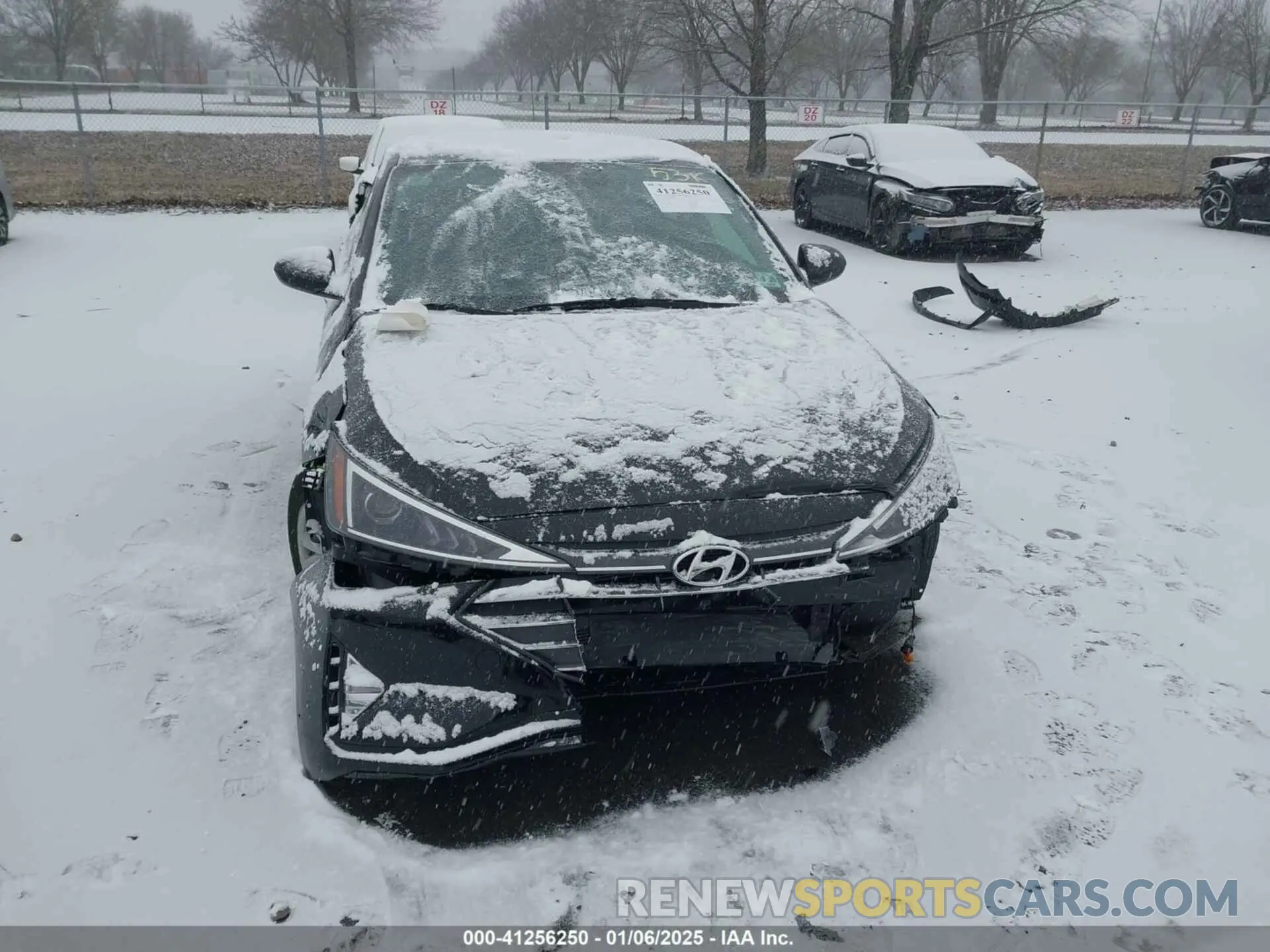11 fotografías del automóvil dañado KMHD74LF1LU062892 HYUNDAI ELANTRA 2020
