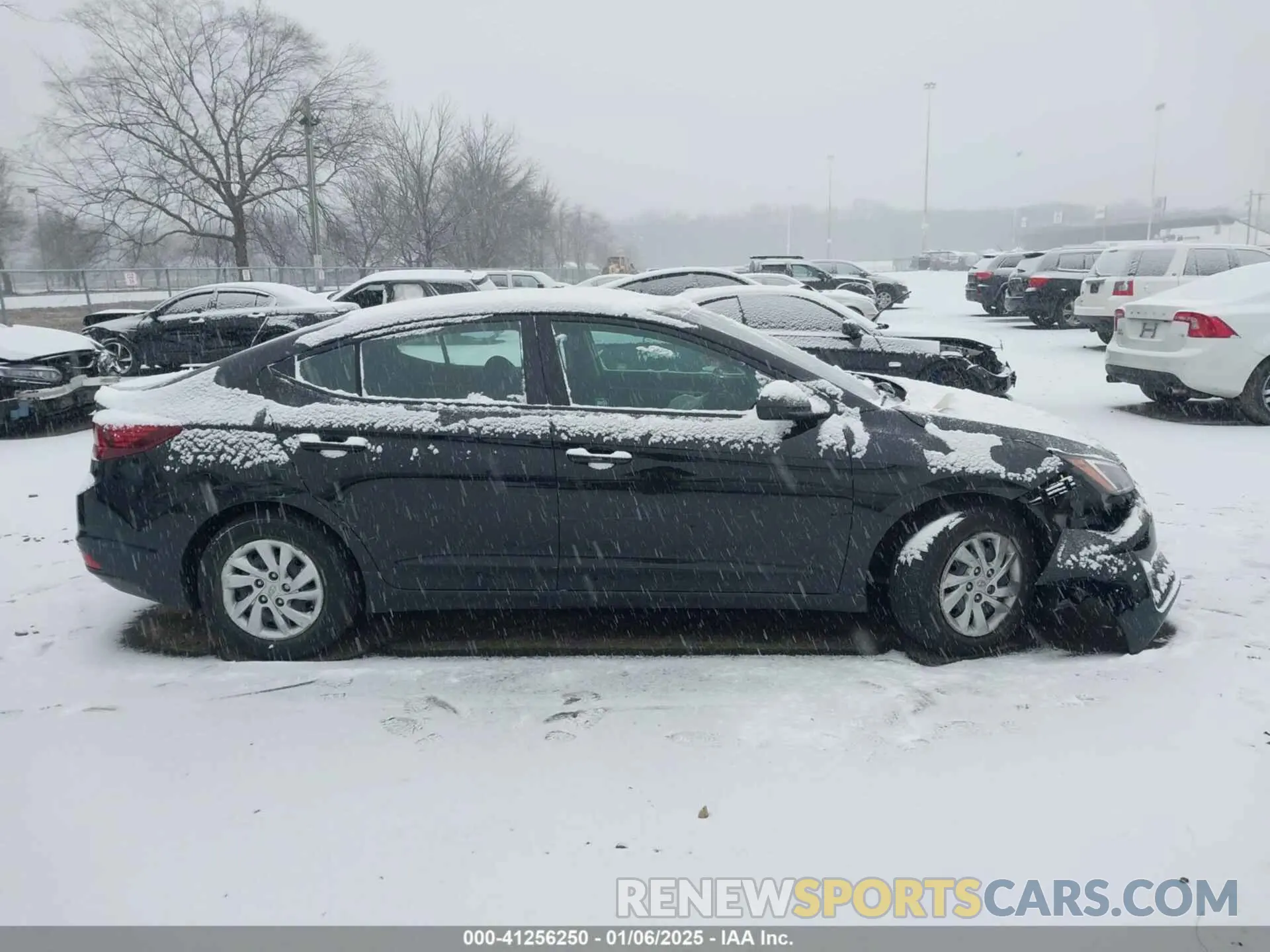 12 fotografías del automóvil dañado KMHD74LF1LU062892 HYUNDAI ELANTRA 2020