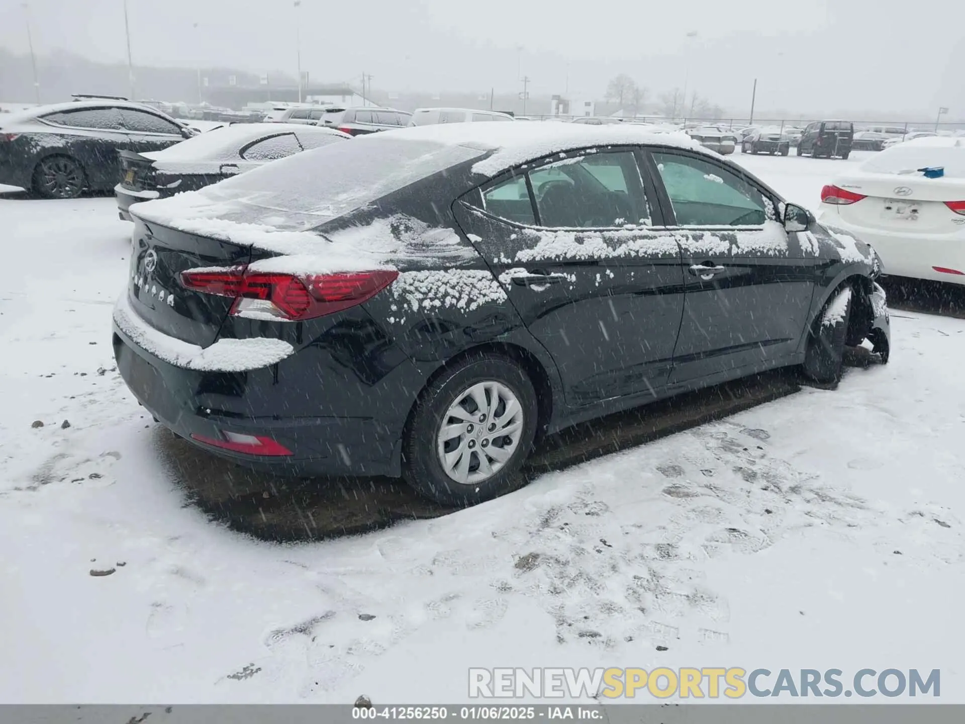 4 fotografías del automóvil dañado KMHD74LF1LU062892 HYUNDAI ELANTRA 2020