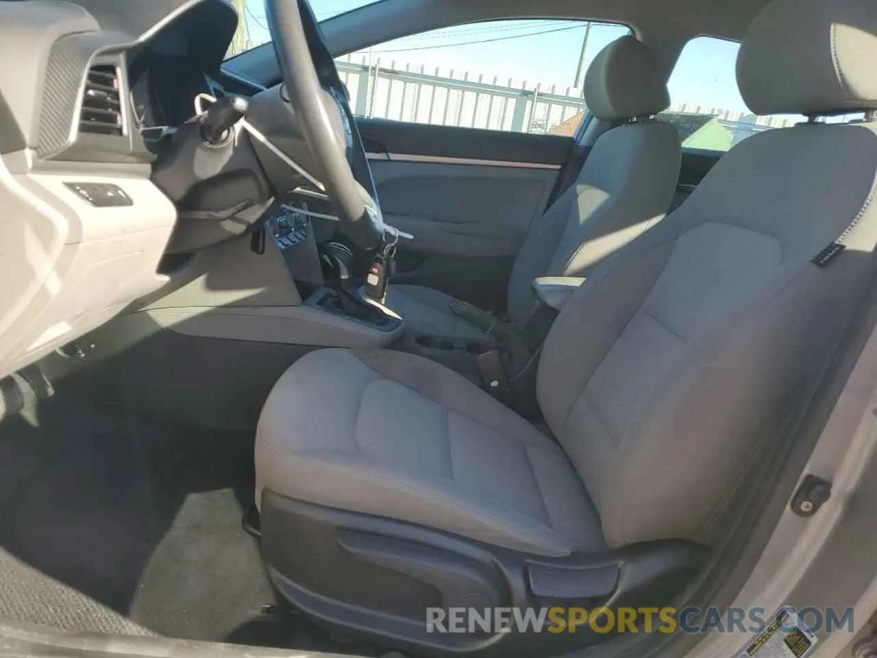 7 fotografías del automóvil dañado KMHD74LF1LU902654 HYUNDAI ELANTRA 2020