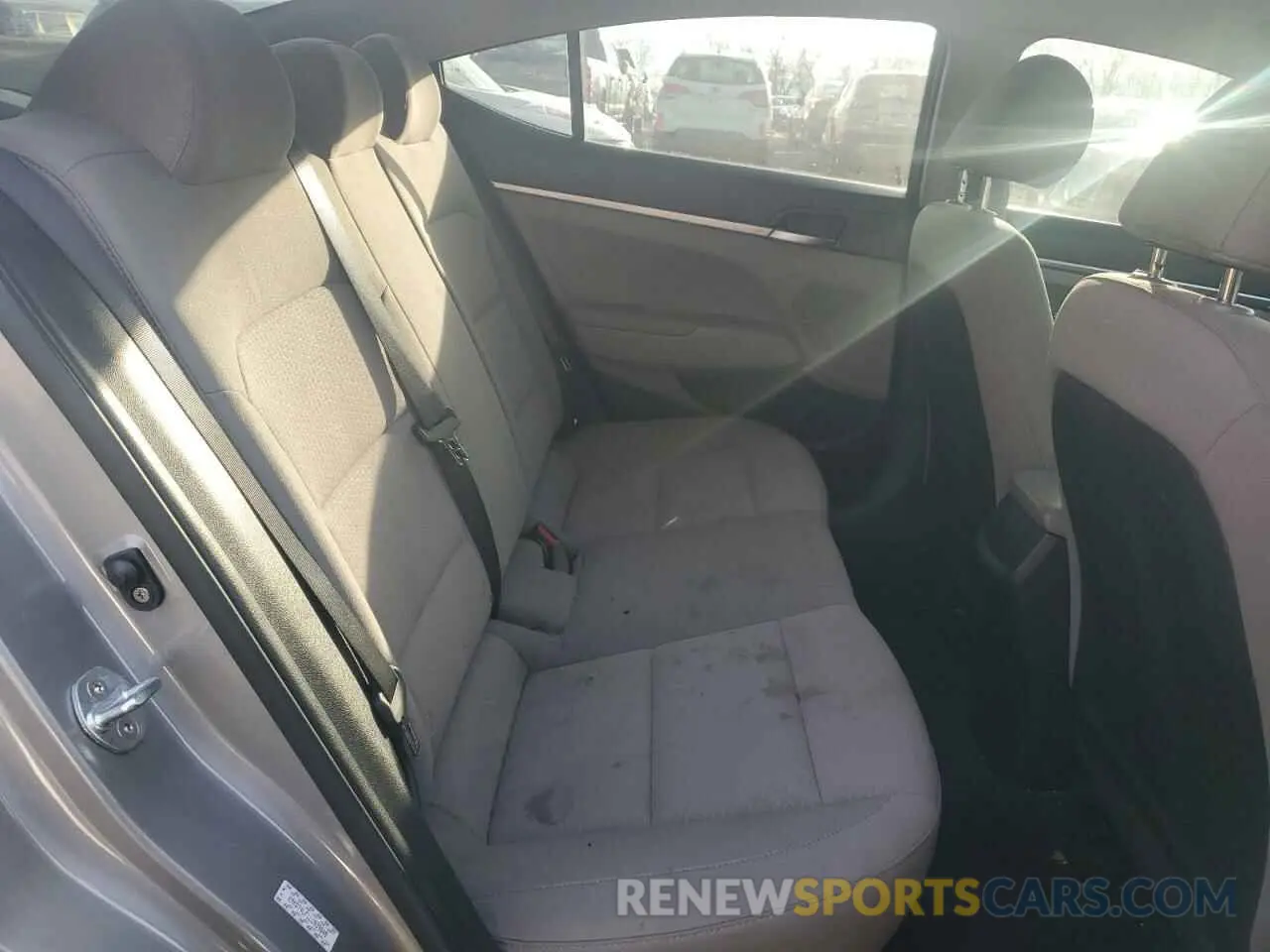 11 fotografías del automóvil dañado KMHD74LF1LU939848 HYUNDAI ELANTRA 2020