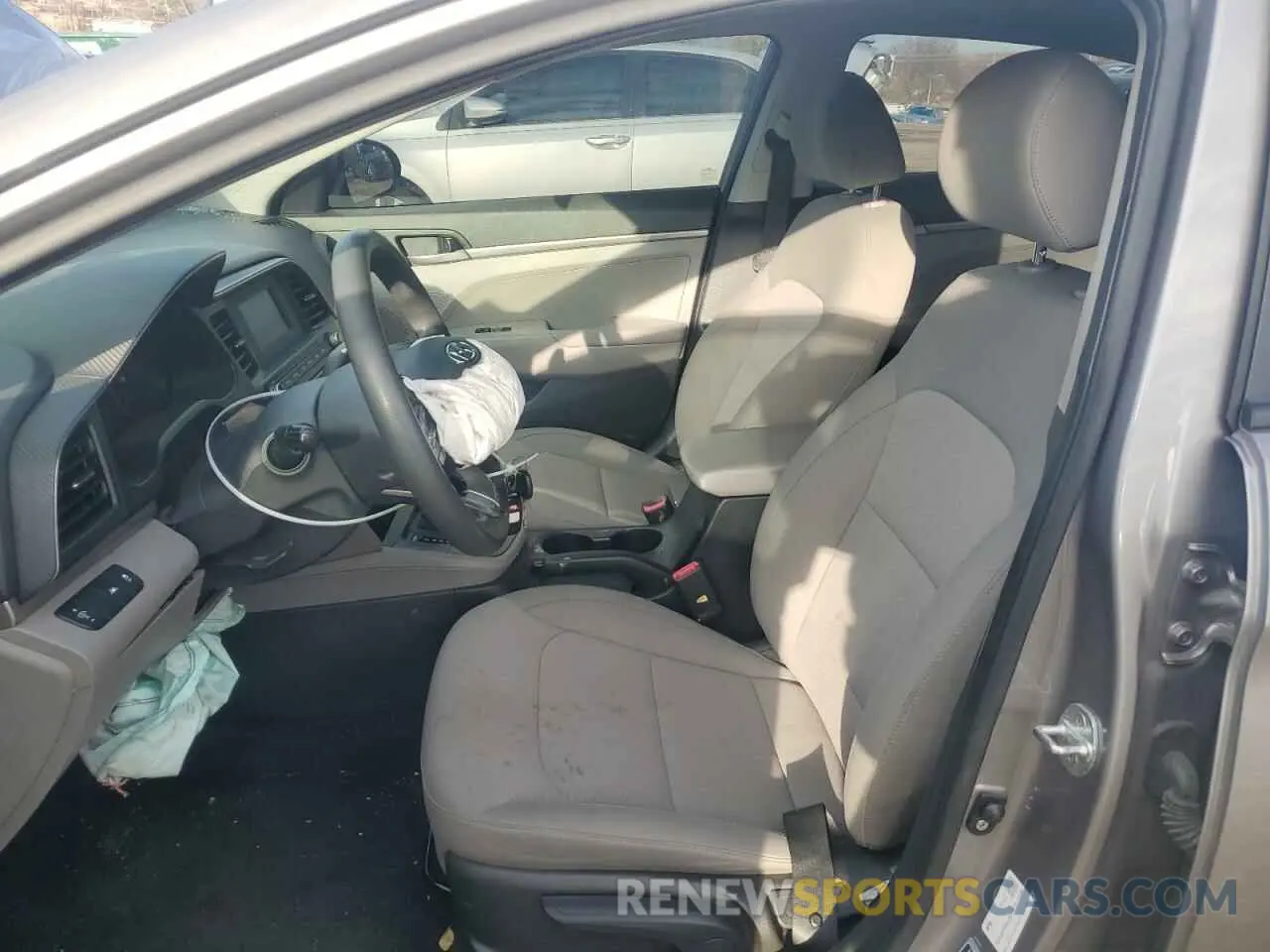 7 fotografías del automóvil dañado KMHD74LF1LU939848 HYUNDAI ELANTRA 2020