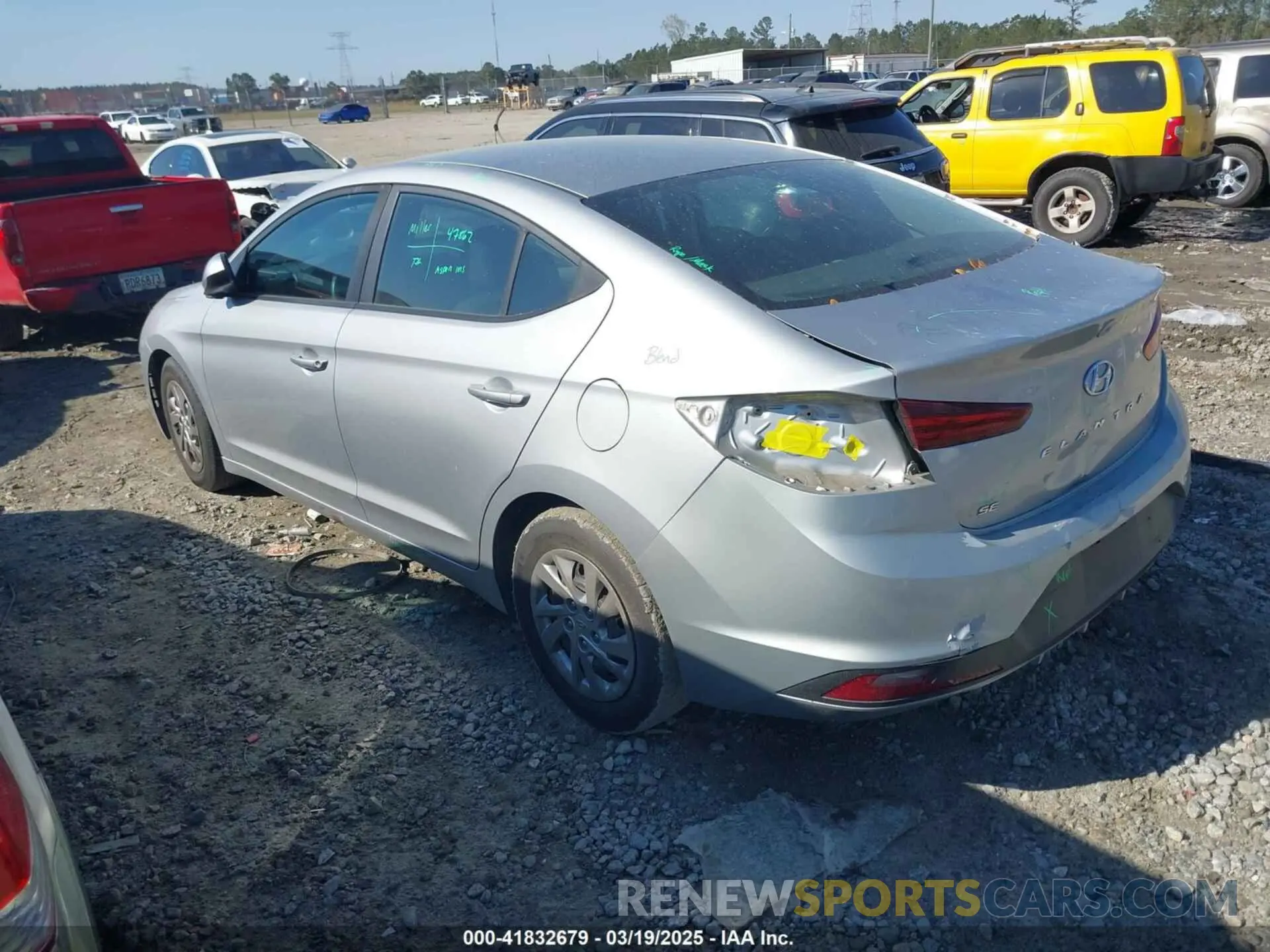 3 fotografías del automóvil dañado KMHD74LF1LU944323 HYUNDAI ELANTRA 2020