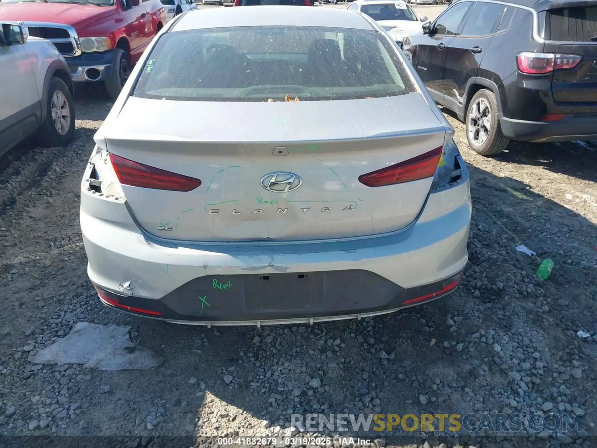 6 fotografías del automóvil dañado KMHD74LF1LU944323 HYUNDAI ELANTRA 2020