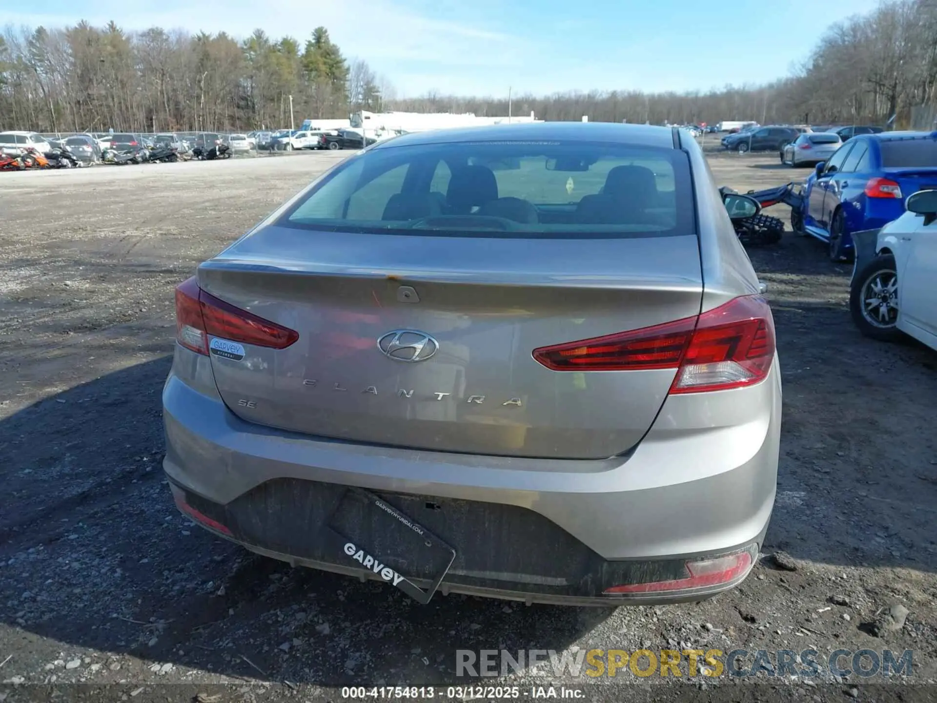 16 fotografías del automóvil dañado KMHD74LF1LU984434 HYUNDAI ELANTRA 2020