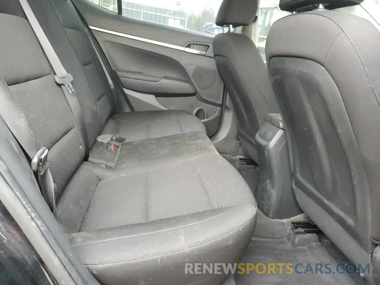 10 fotografías del automóvil dañado KMHD74LF3LU020661 HYUNDAI ELANTRA 2020