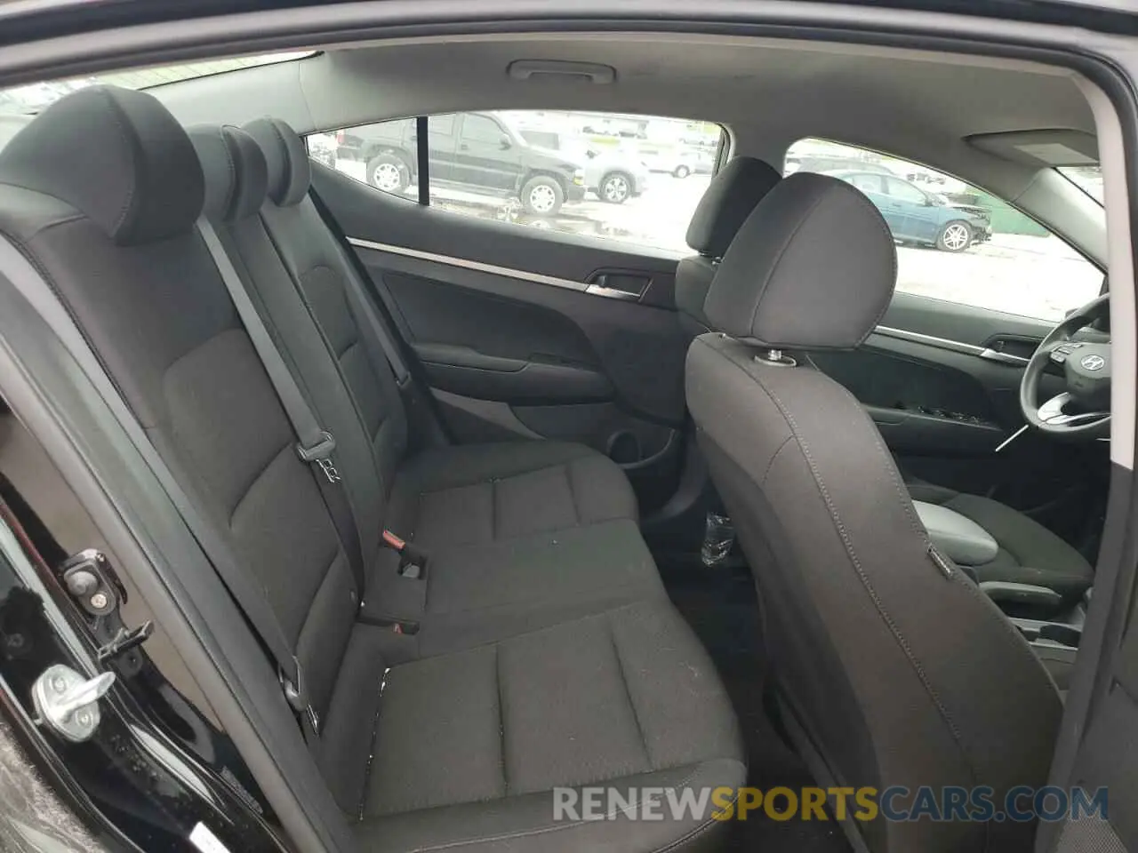 10 fotografías del automóvil dañado KMHD74LF3LU897117 HYUNDAI ELANTRA 2020