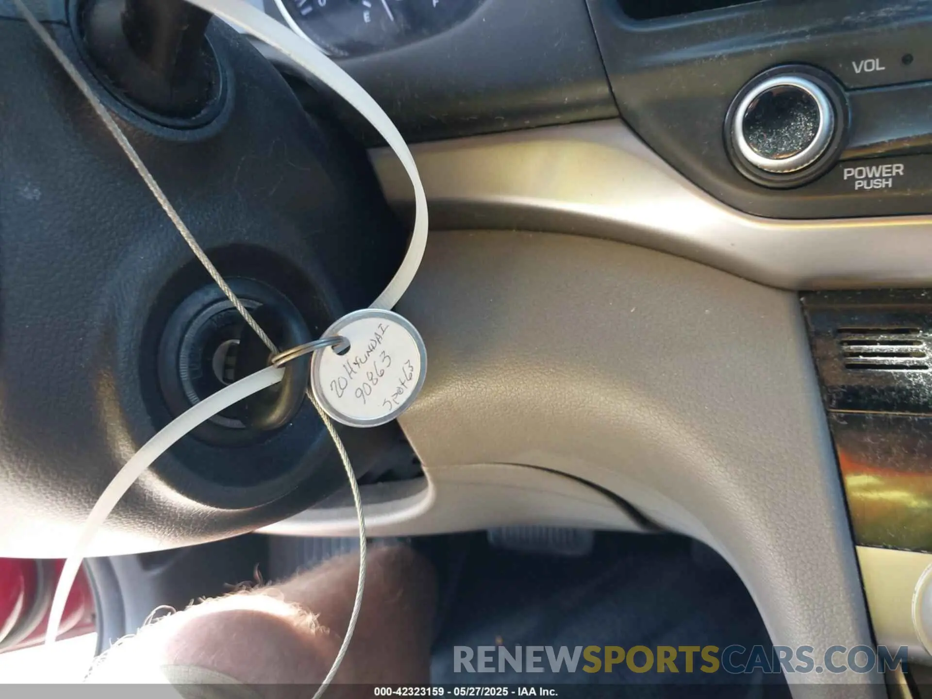 11 fotografías del automóvil dañado KMHD74LF3LU989117 HYUNDAI ELANTRA 2020