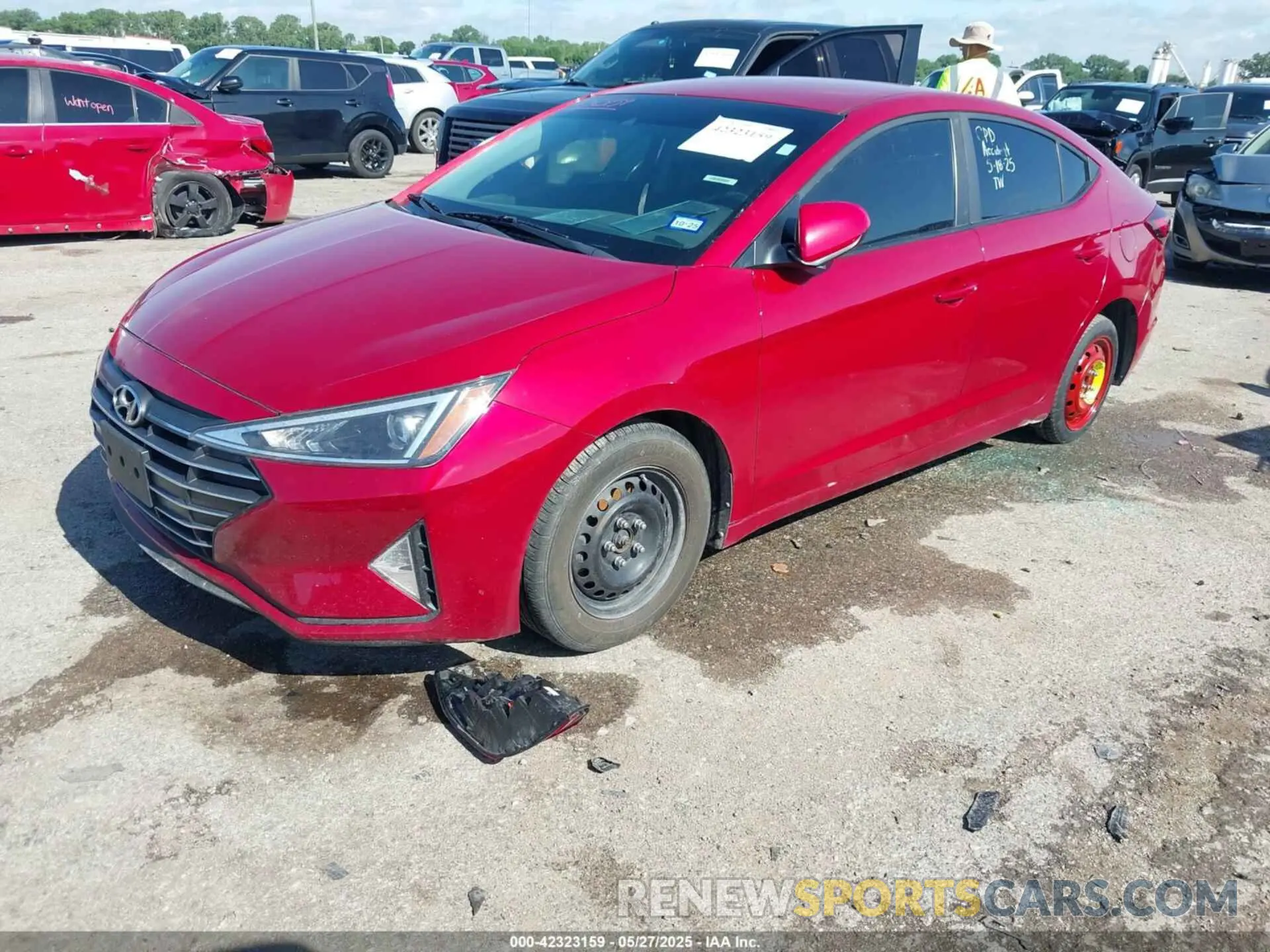2 fotografías del automóvil dañado KMHD74LF3LU989117 HYUNDAI ELANTRA 2020