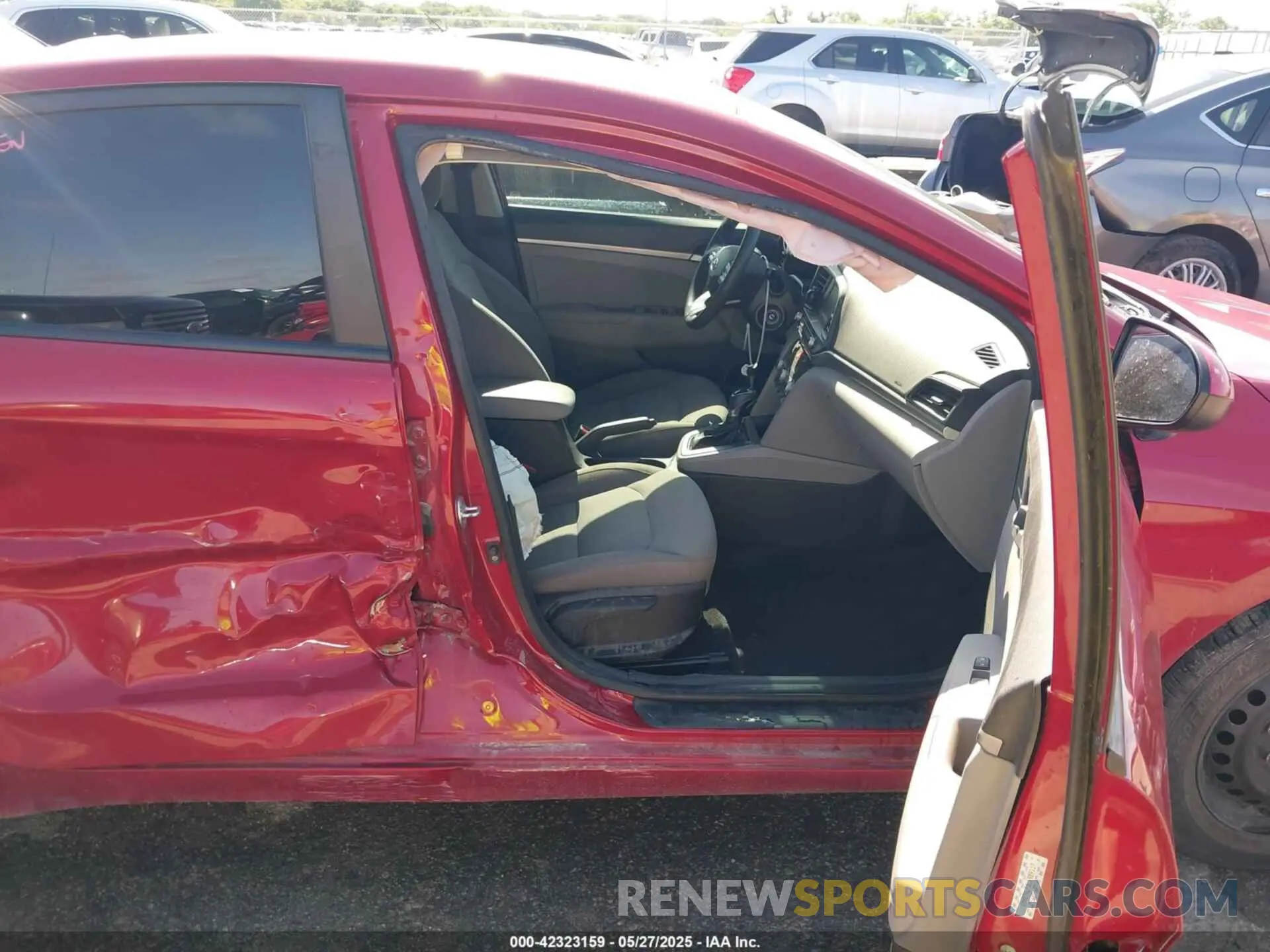 5 fotografías del automóvil dañado KMHD74LF3LU989117 HYUNDAI ELANTRA 2020