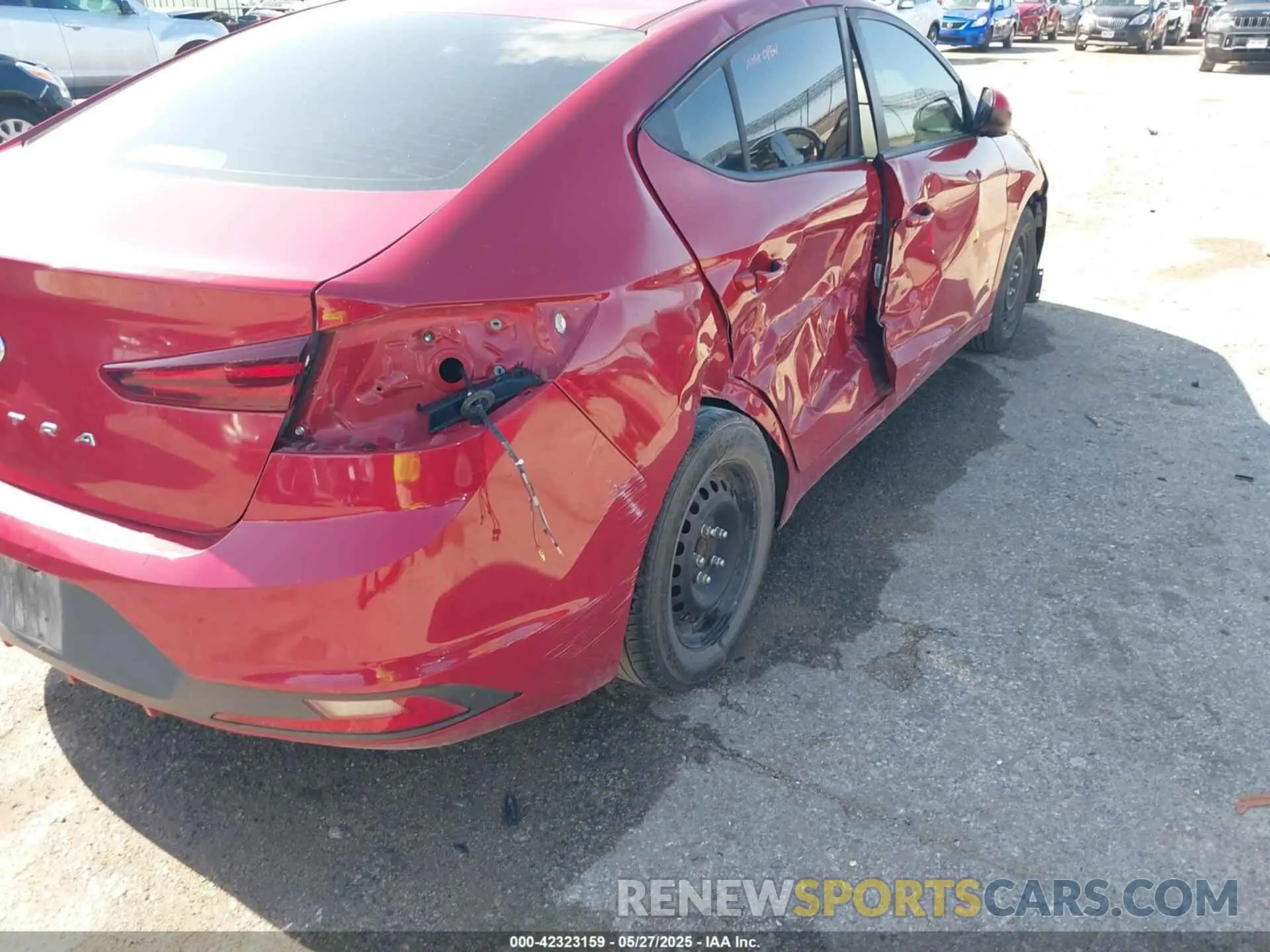 6 fotografías del automóvil dañado KMHD74LF3LU989117 HYUNDAI ELANTRA 2020