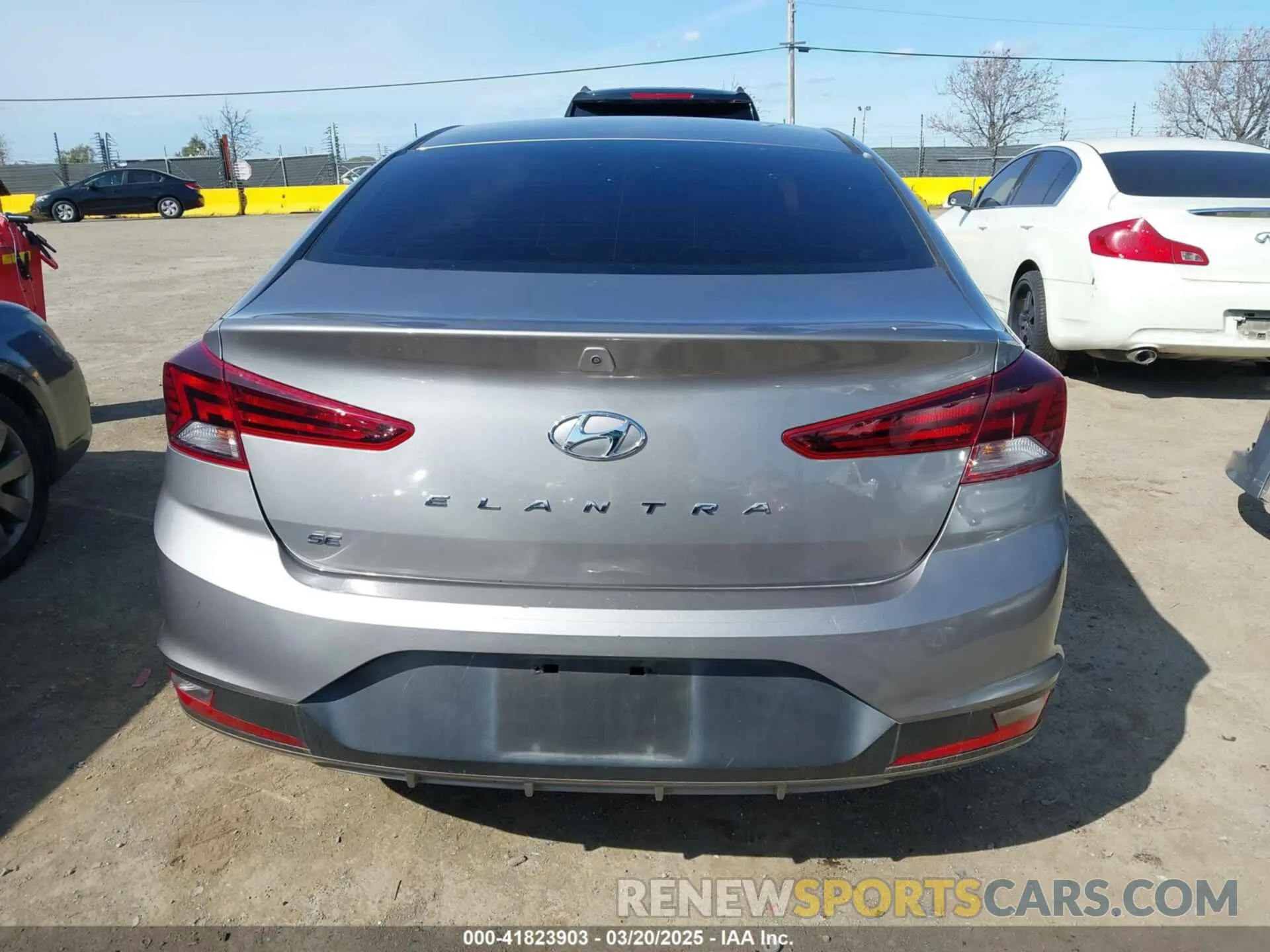 17 fotografías del automóvil dañado KMHD74LF4LU905869 HYUNDAI ELANTRA 2020