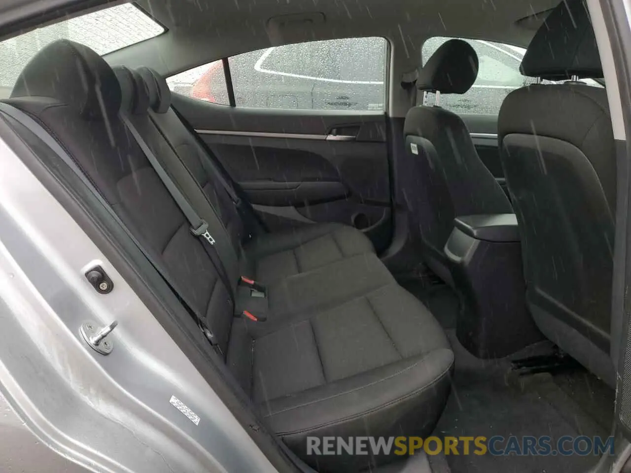 10 fotografías del automóvil dañado KMHD74LF4LU928438 HYUNDAI ELANTRA 2020